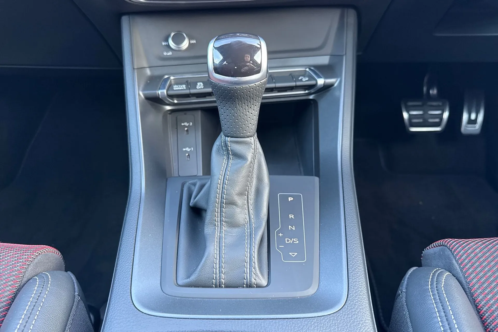 Audi Q3 thumbnail image number 51