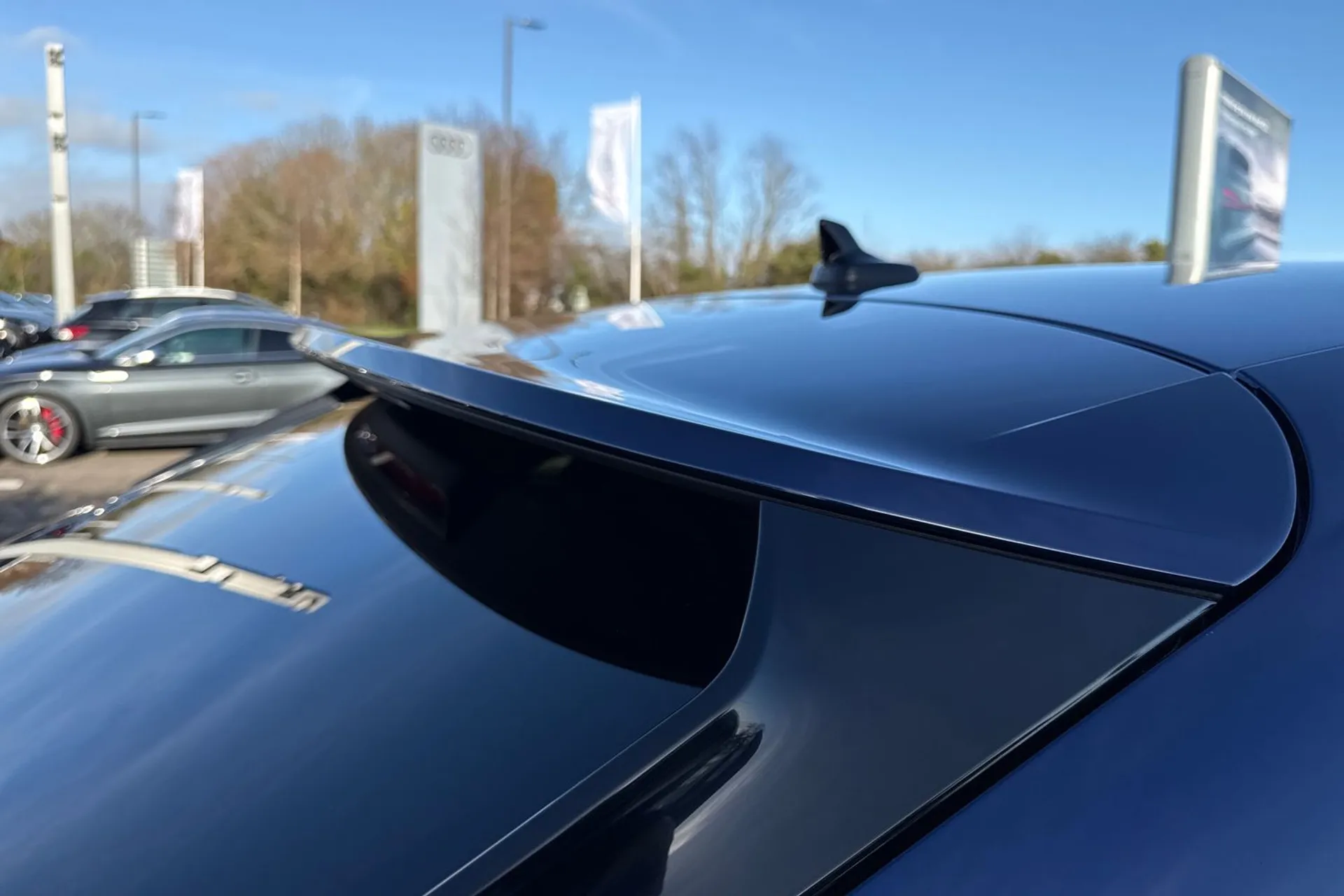 Audi Q3 thumbnail image number 24