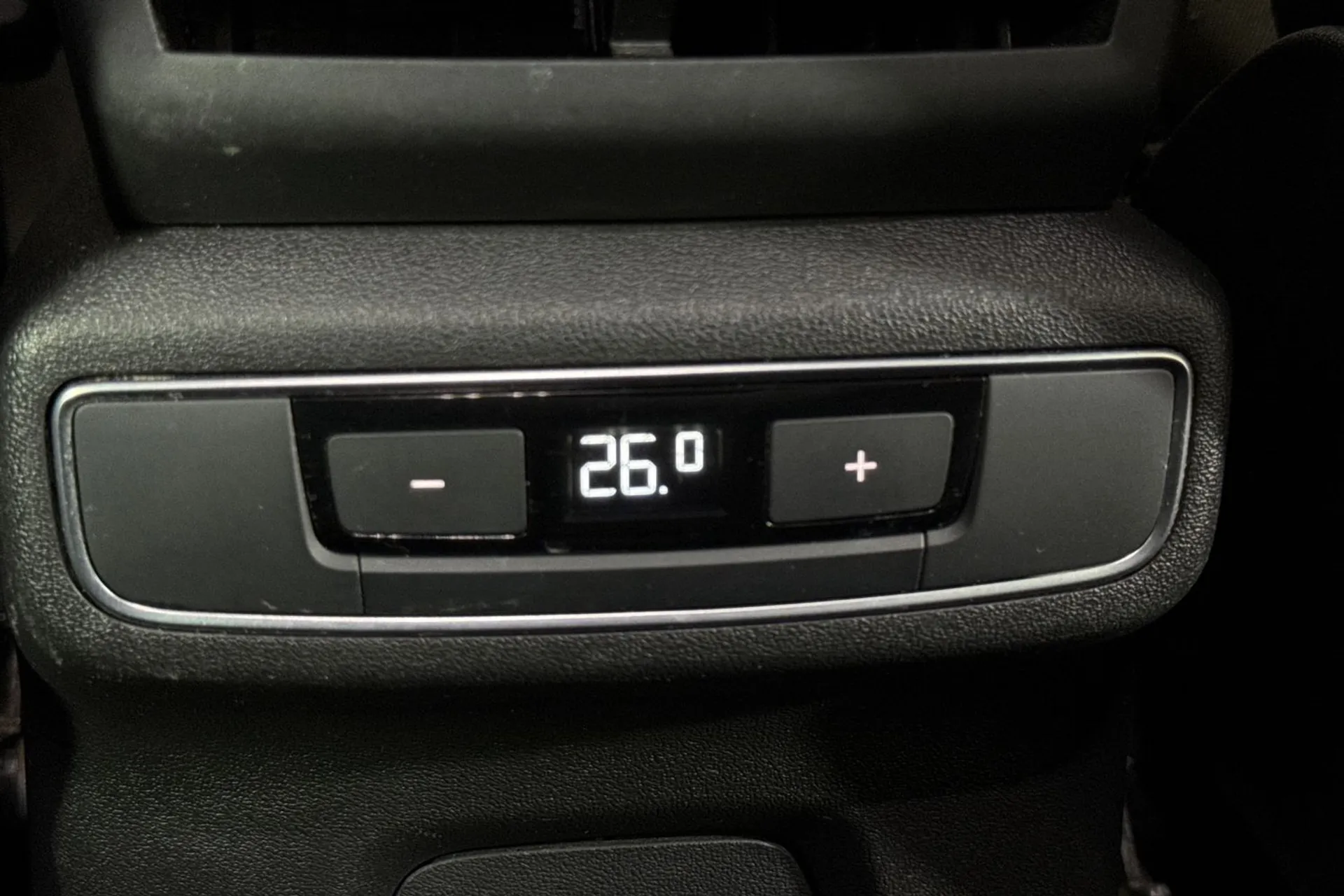 Audi Q4 thumbnail image number 34