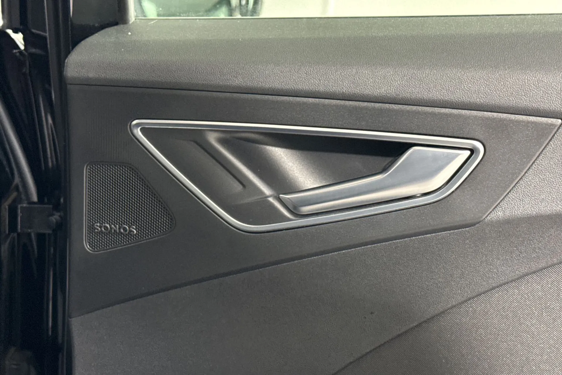 Audi Q4 thumbnail image number 36