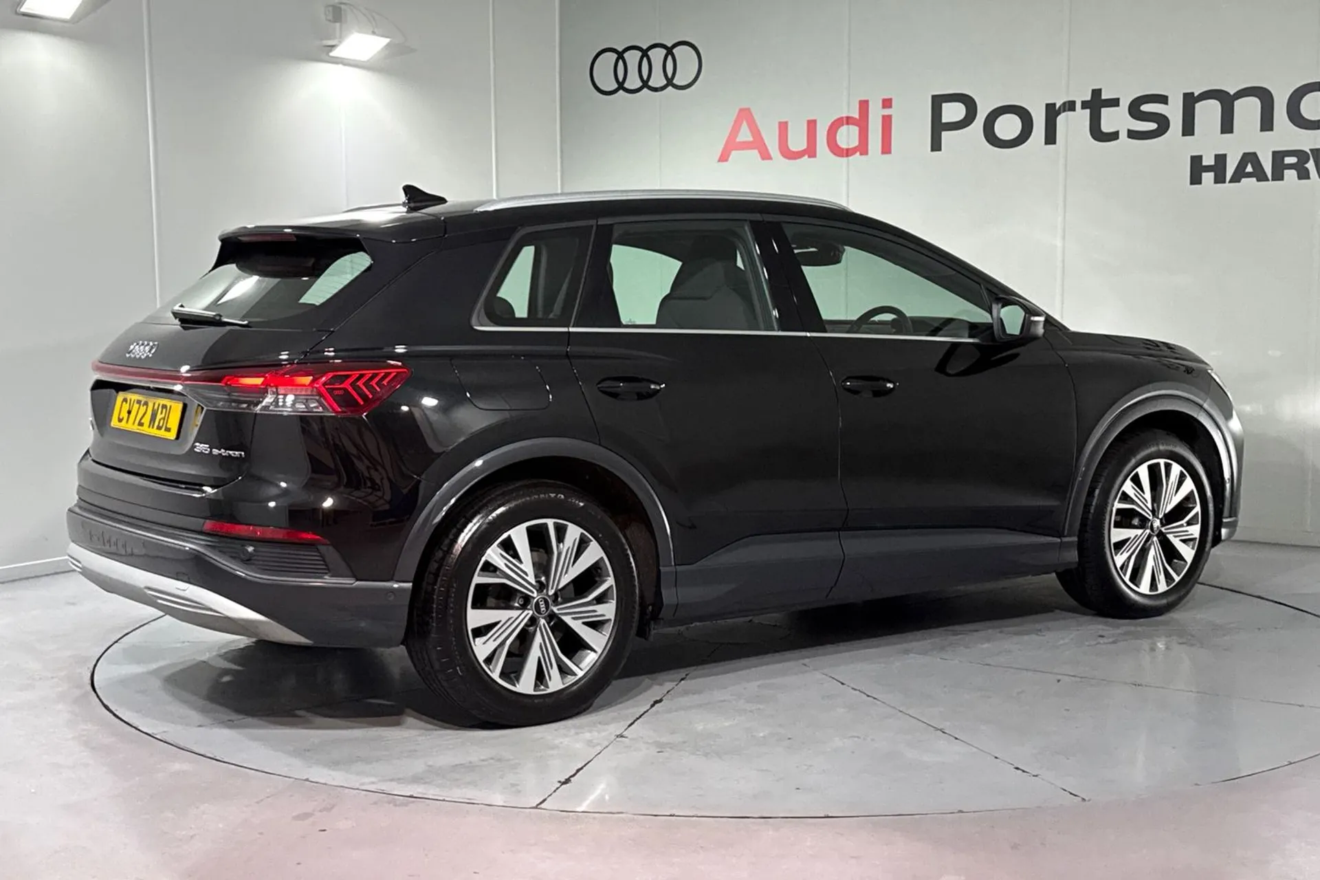 Audi Q4 thumbnail image number 13