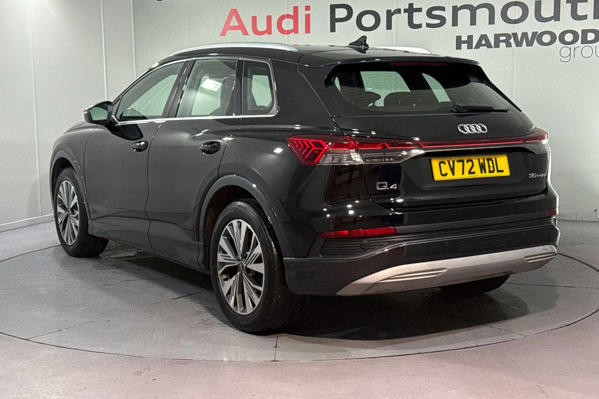 Audi Q4 thumbnail image number 17