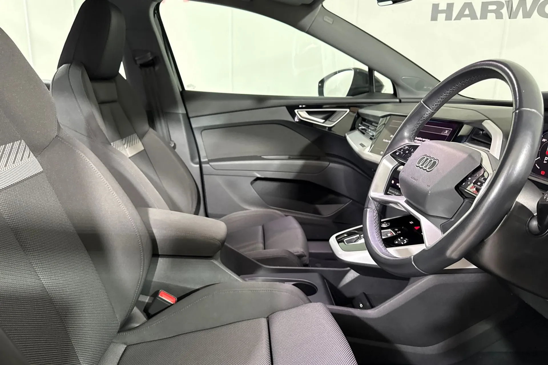 Audi Q4 thumbnail image number 40