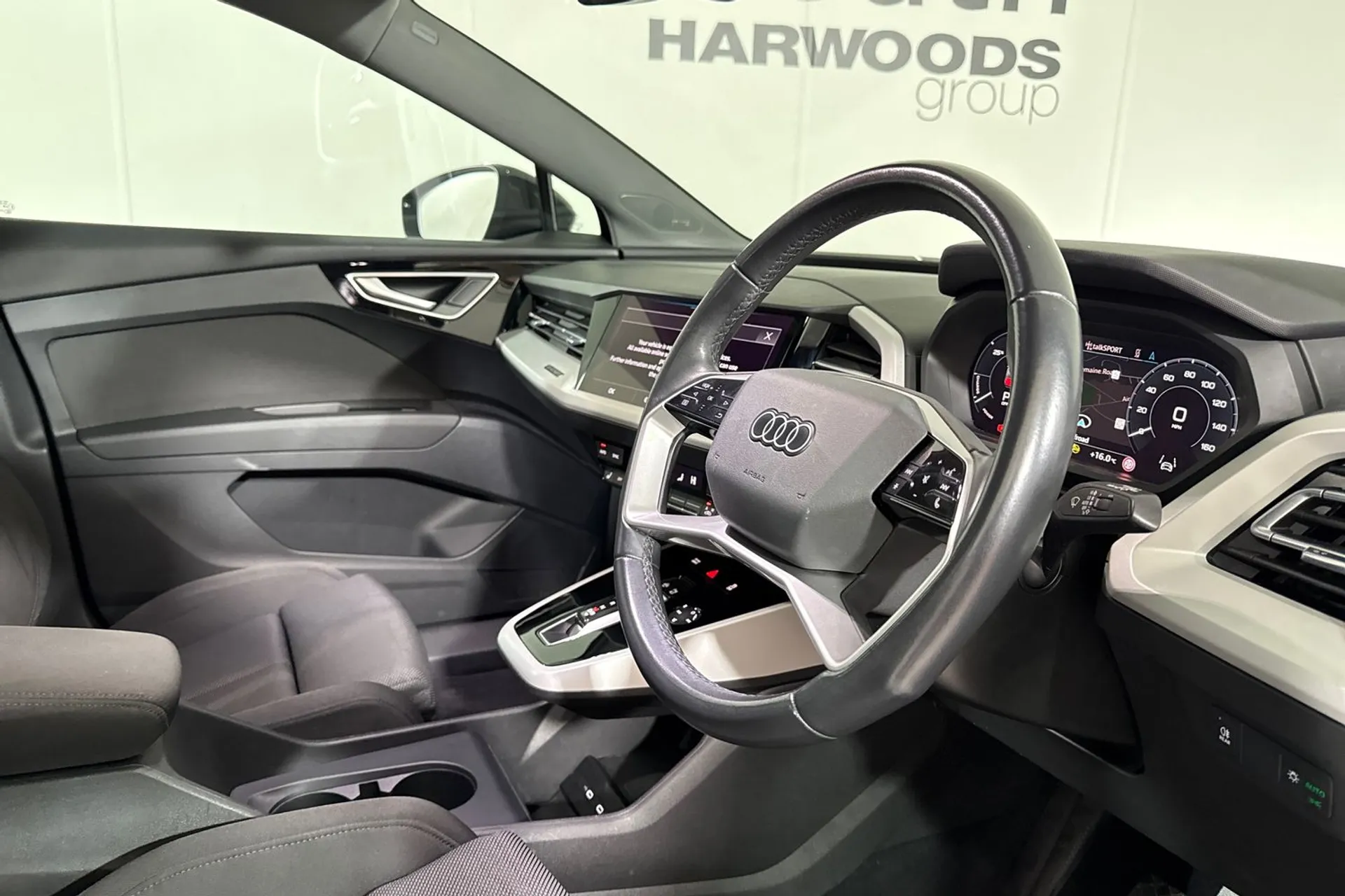 Audi Q4 thumbnail image number 41