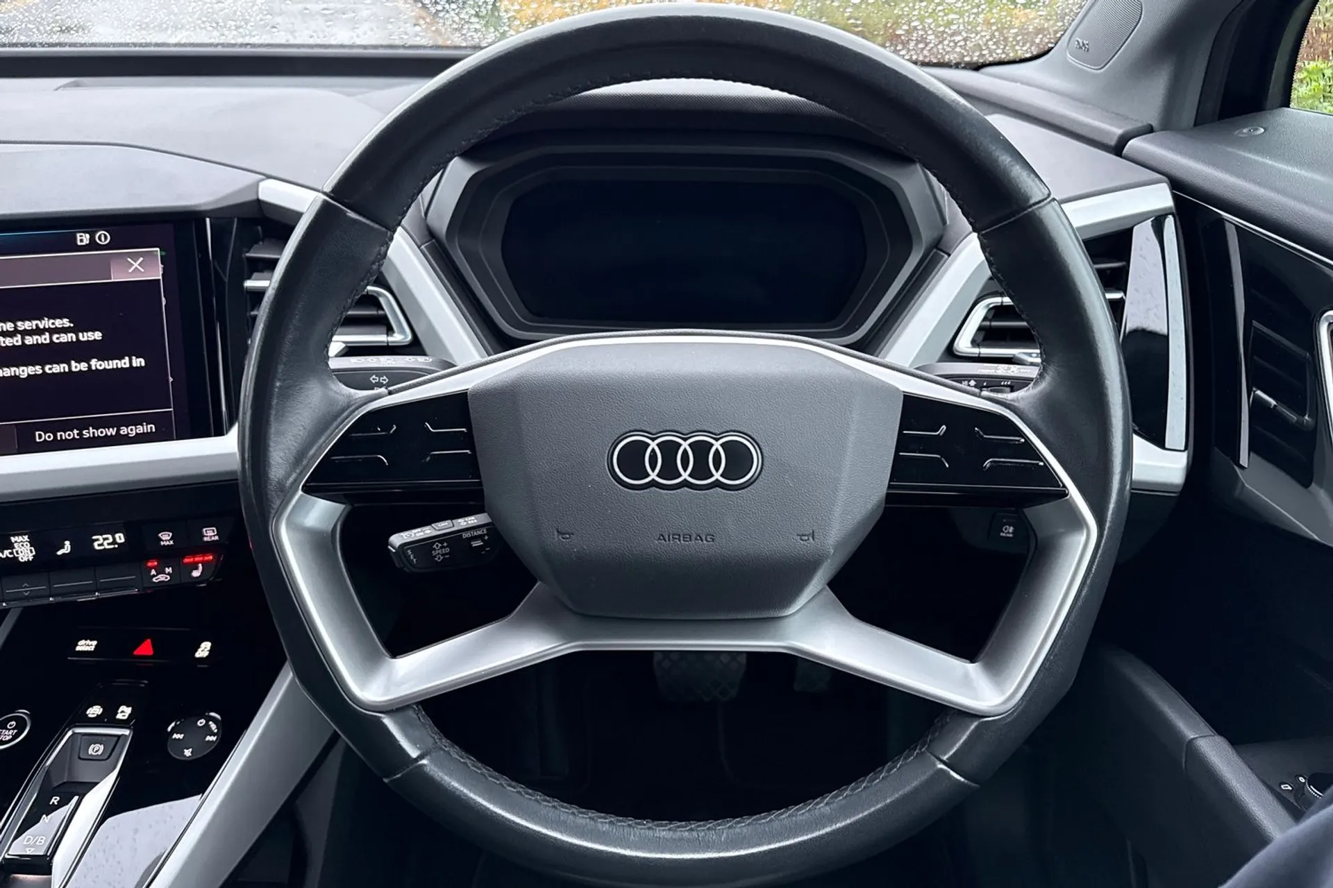 Audi Q4 thumbnail image number 25