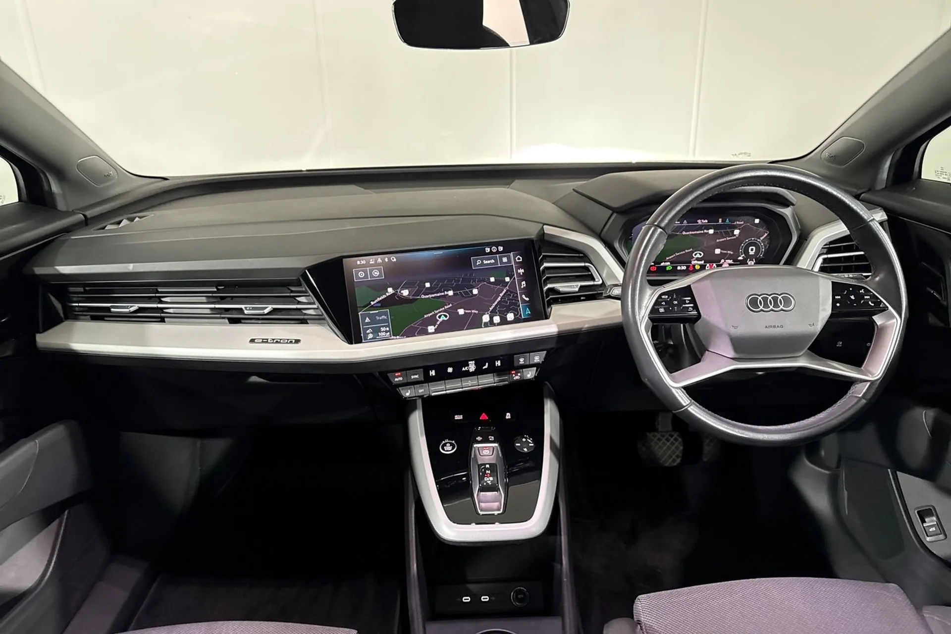 Audi Q4 thumbnail image number 3