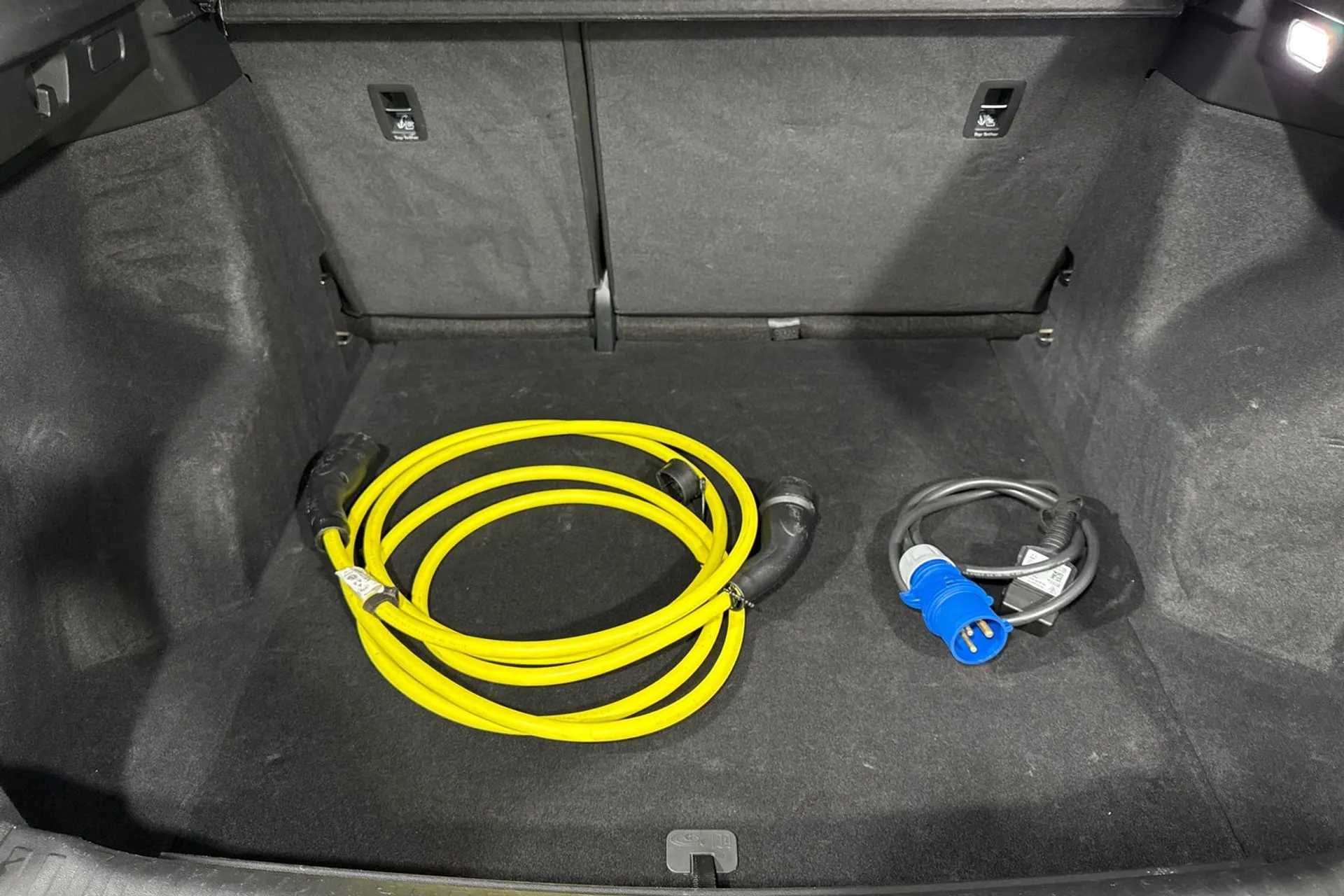 Audi Q4 thumbnail image number 29