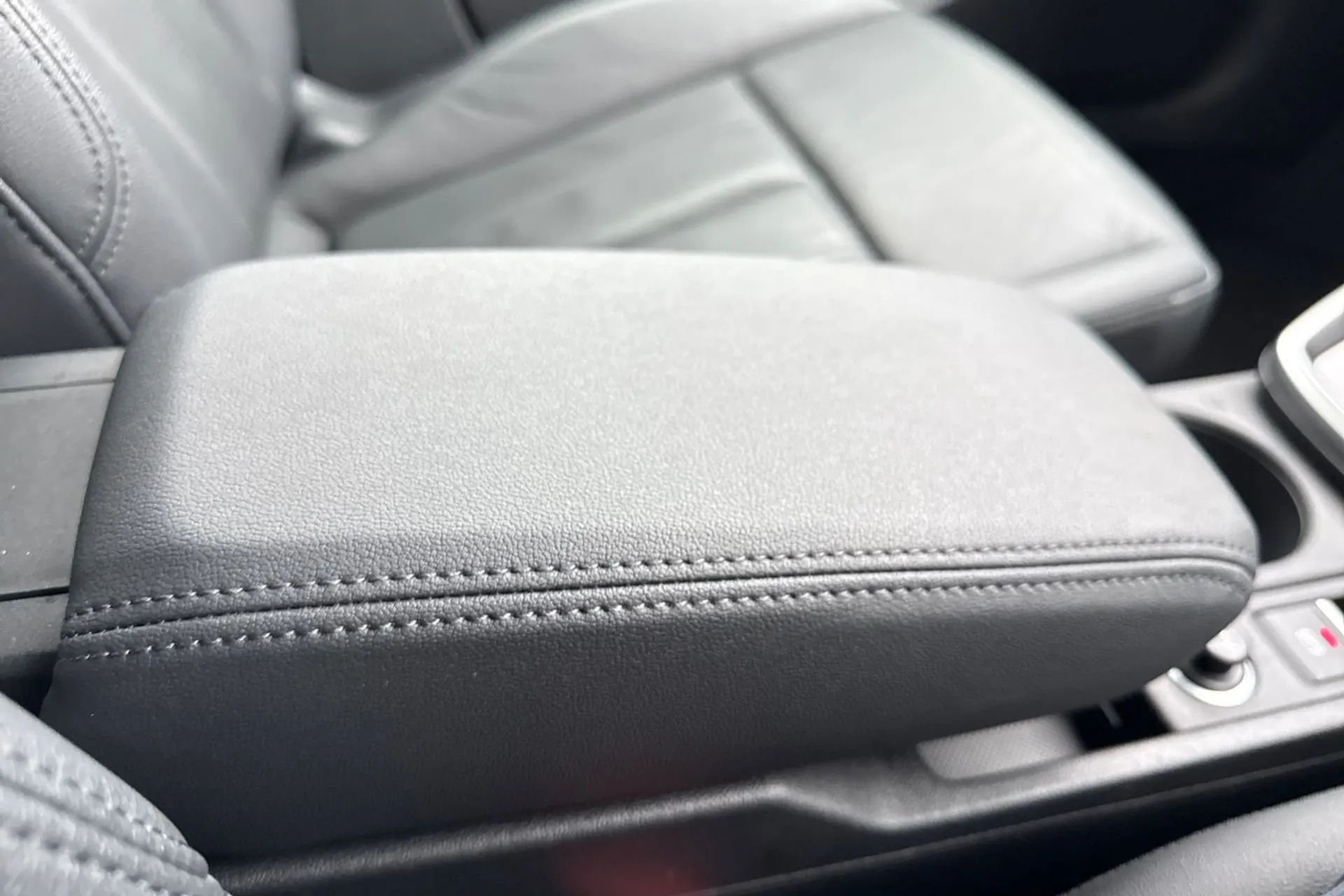 Audi A3 thumbnail image number 32