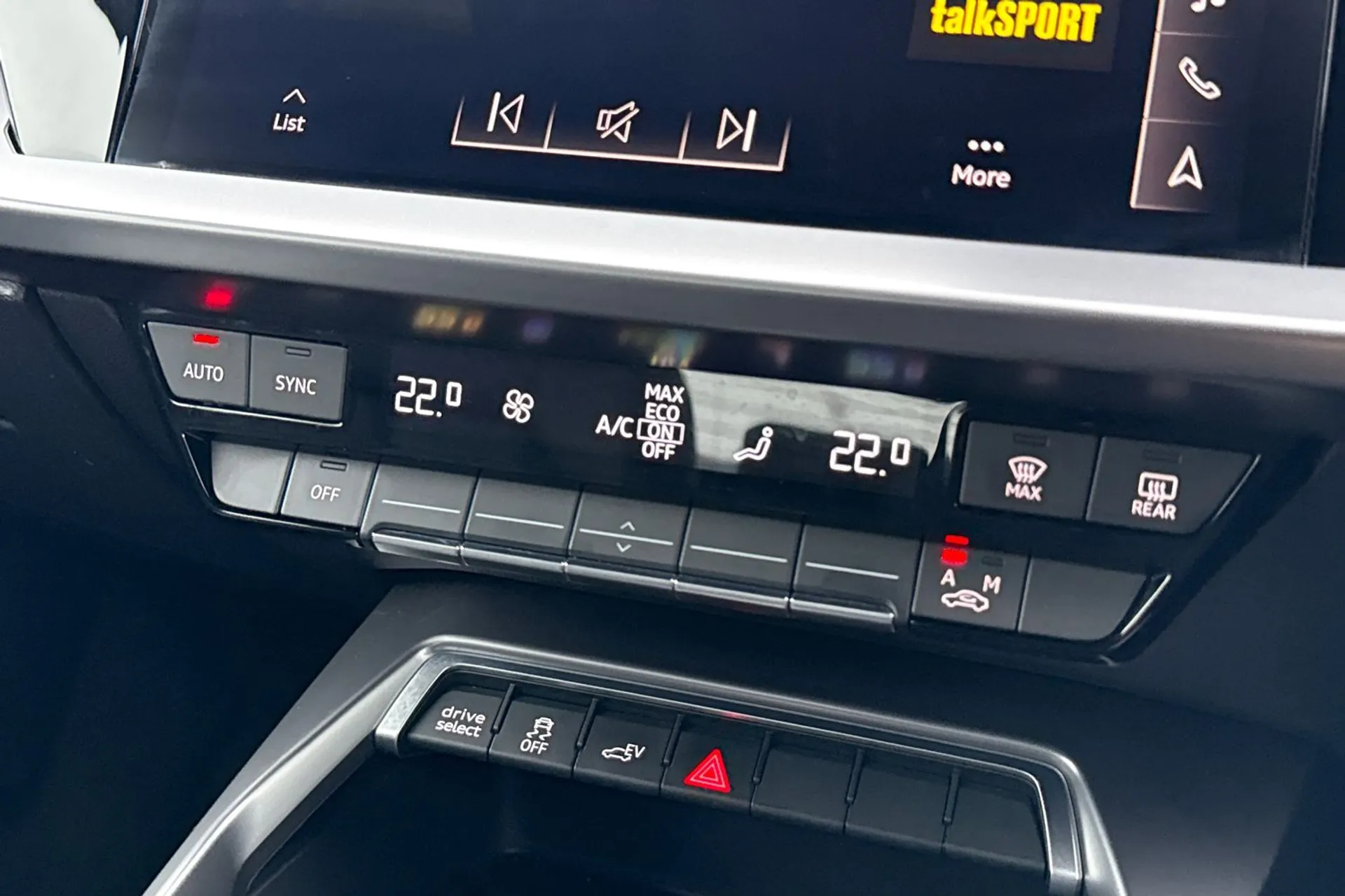 Audi A3 thumbnail image number 12