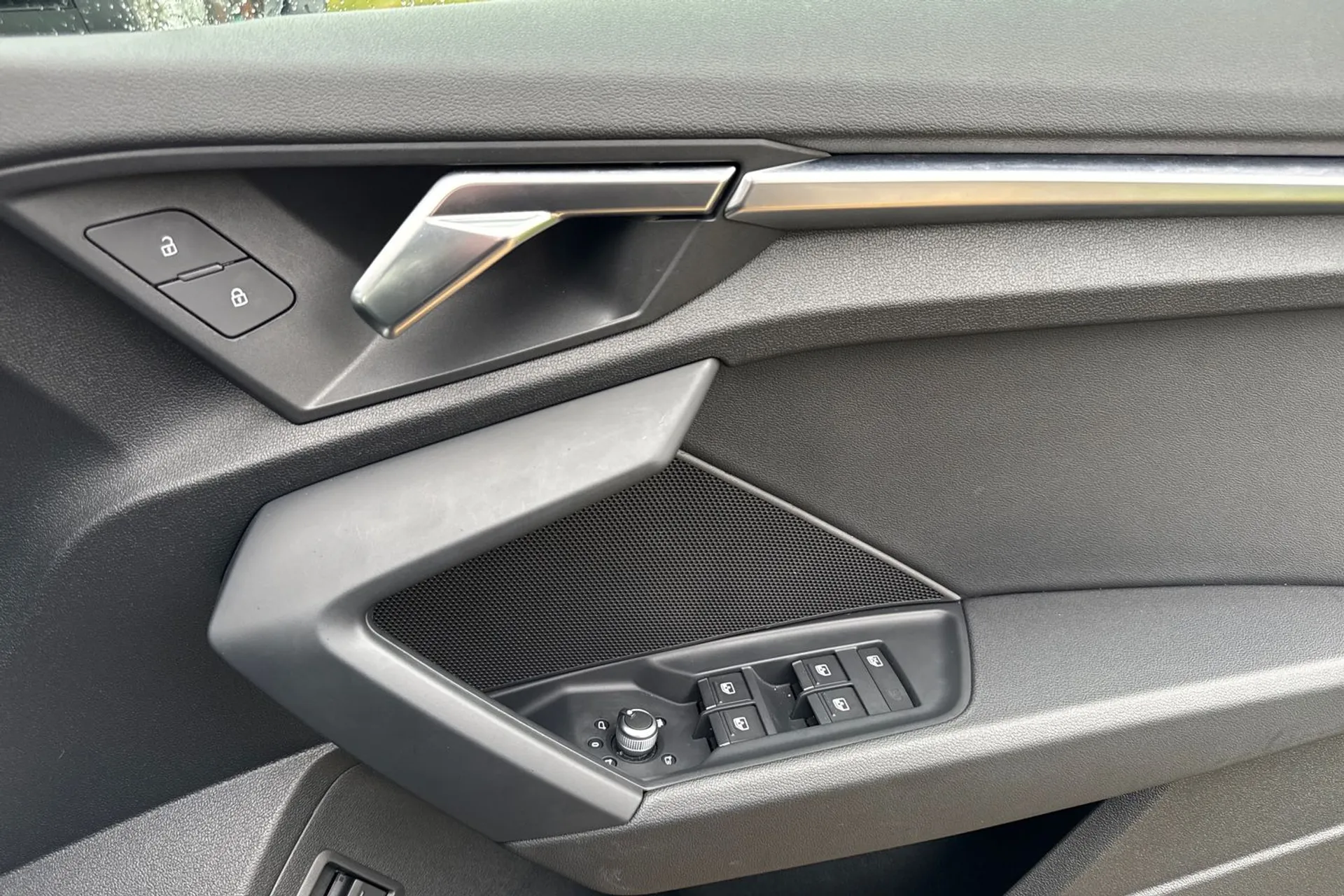 Audi A3 thumbnail image number 27