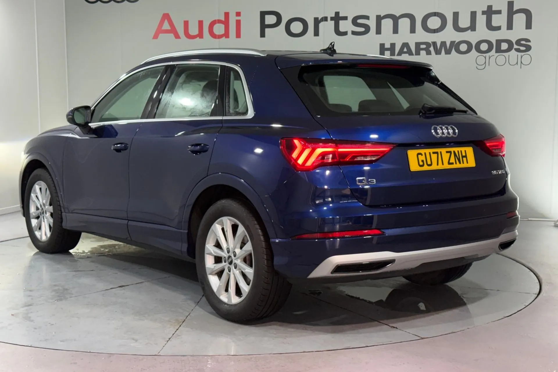 Audi Q3 thumbnail image number 13