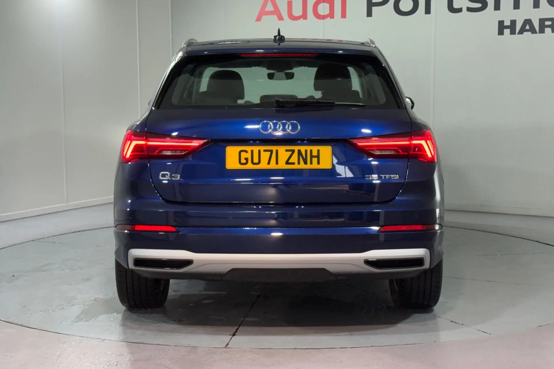 Audi Q3 thumbnail image number 11