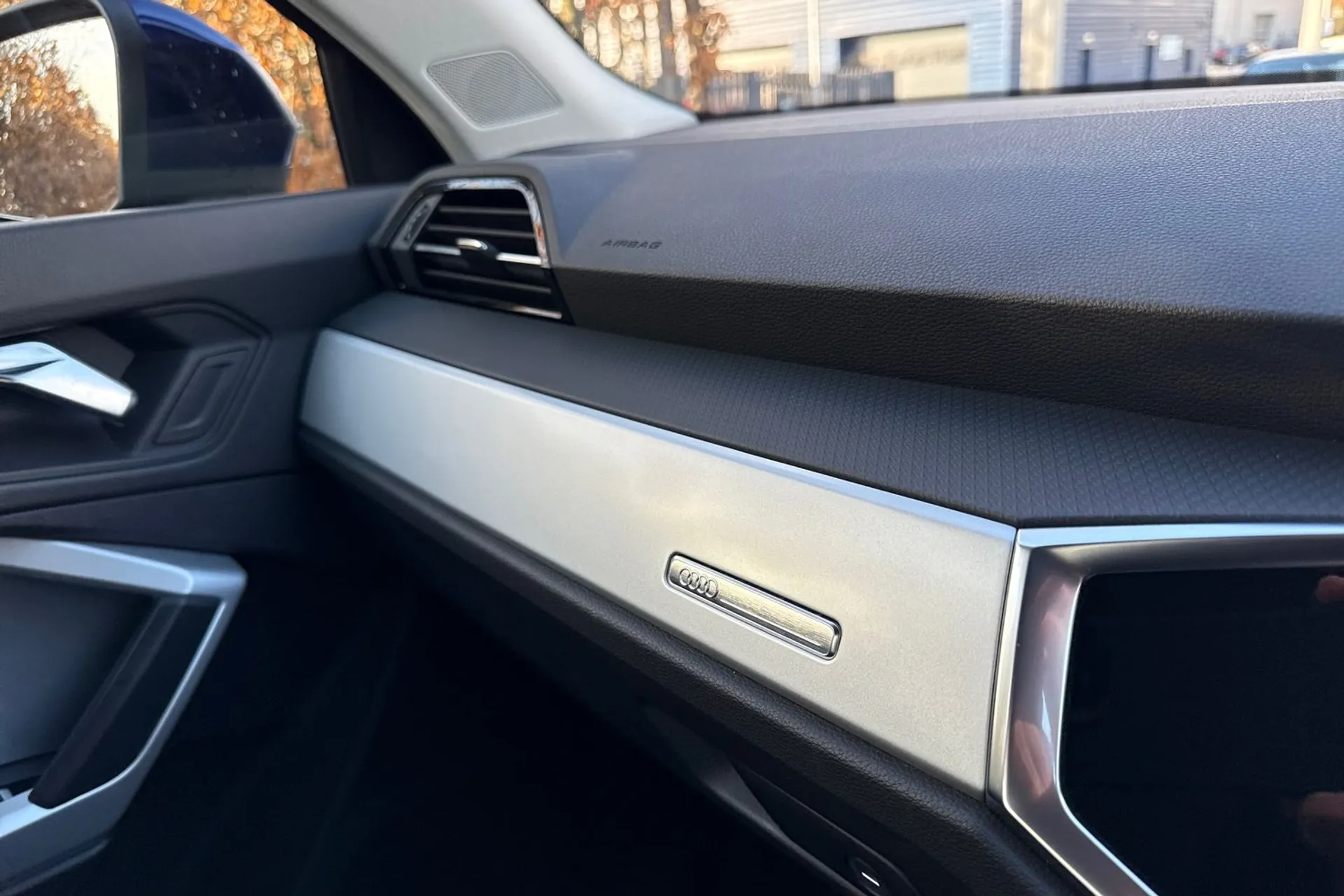 Audi Q3 thumbnail image number 29