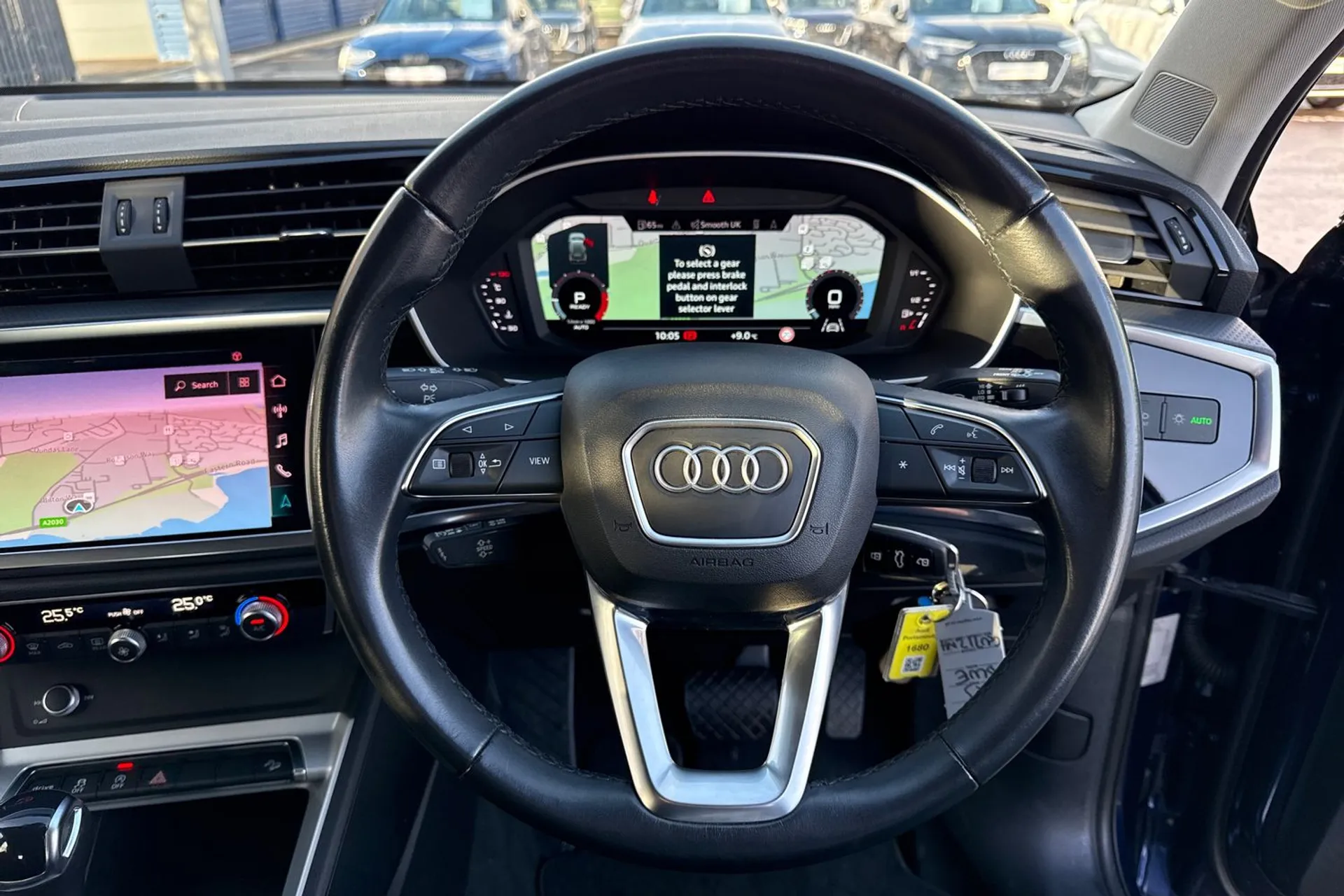 Audi Q3 thumbnail image number 6