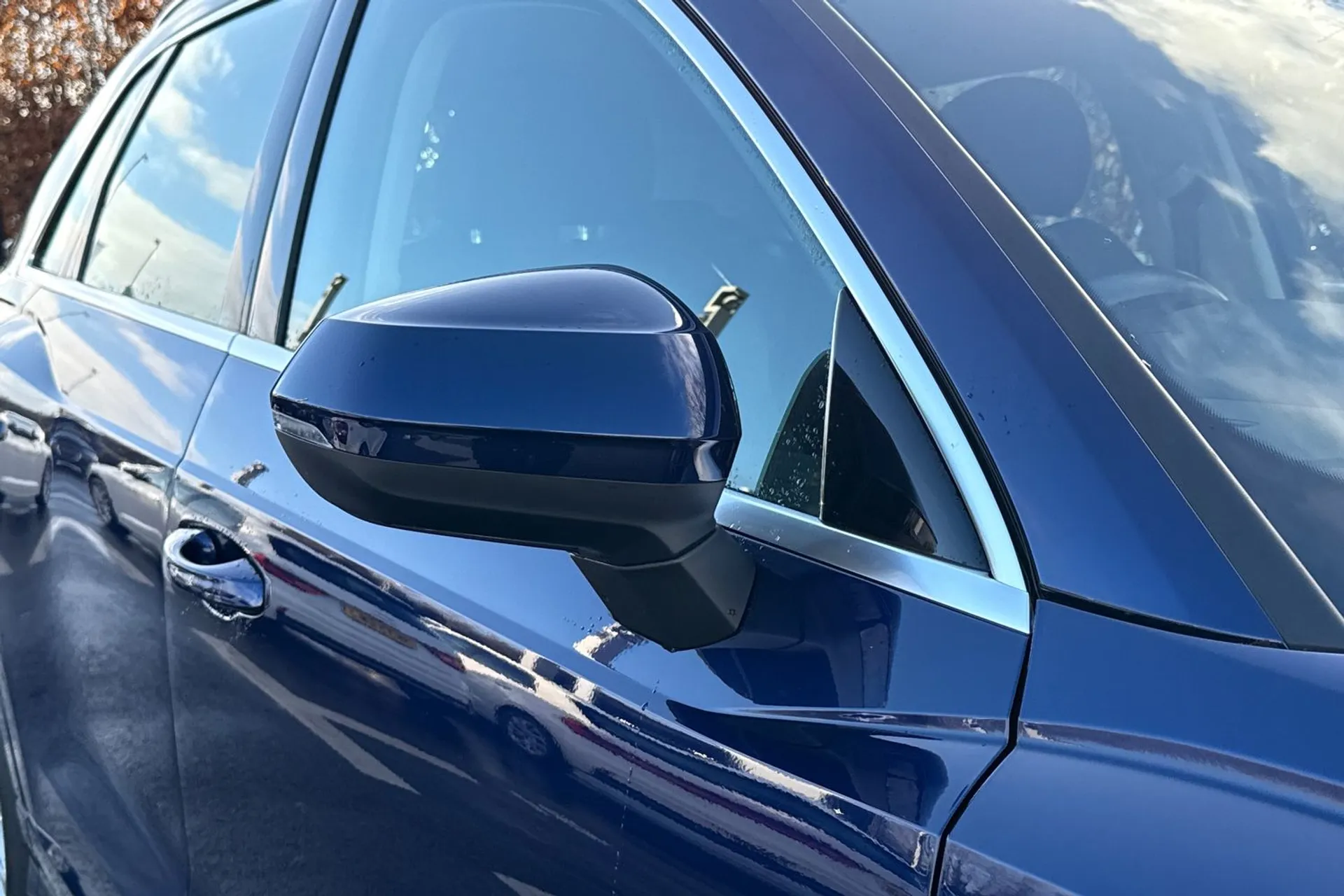 Audi Q3 thumbnail image number 32