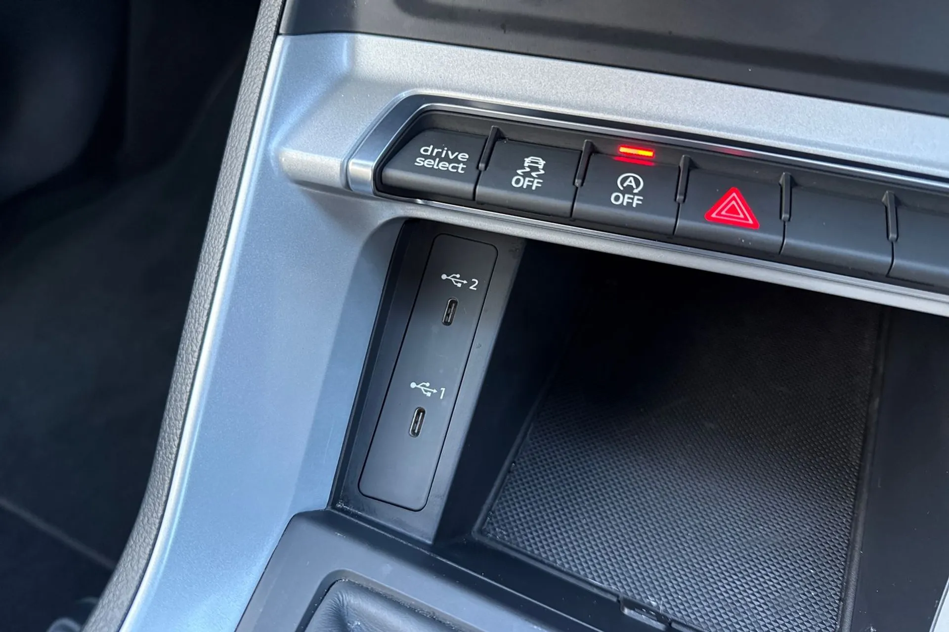 Audi Q3 thumbnail image number 27