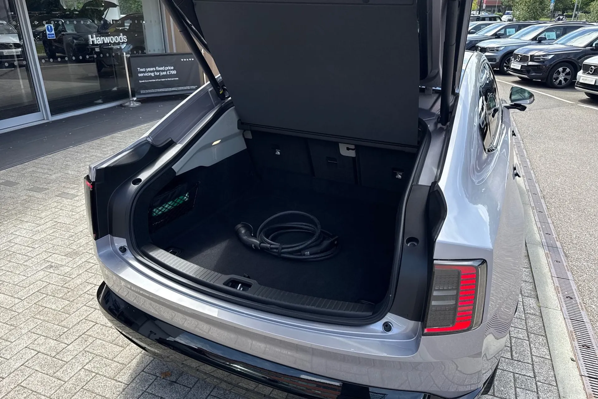 Volvo ES90 thumbnail image number 22