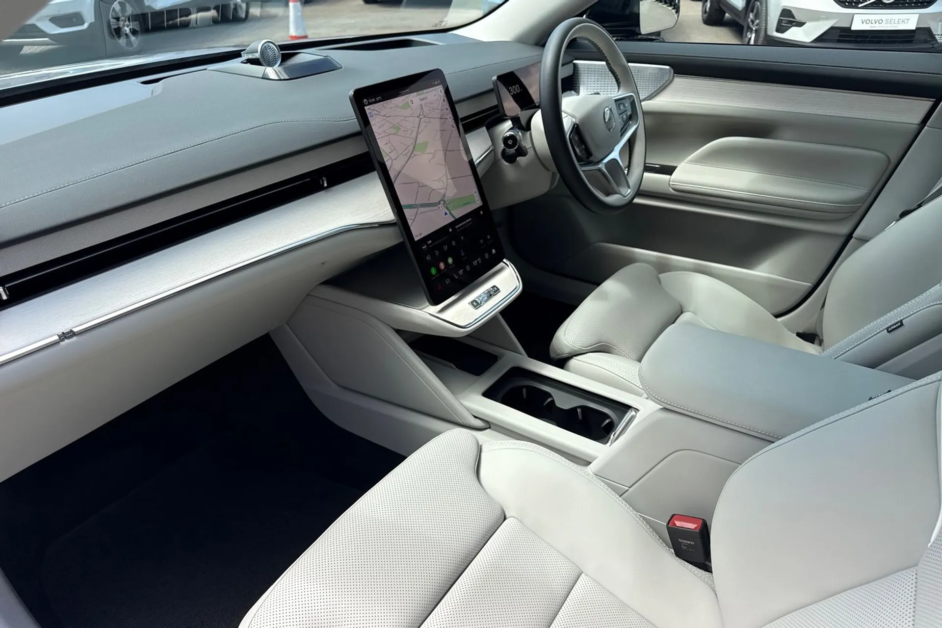 Volvo ES90 thumbnail image number 27