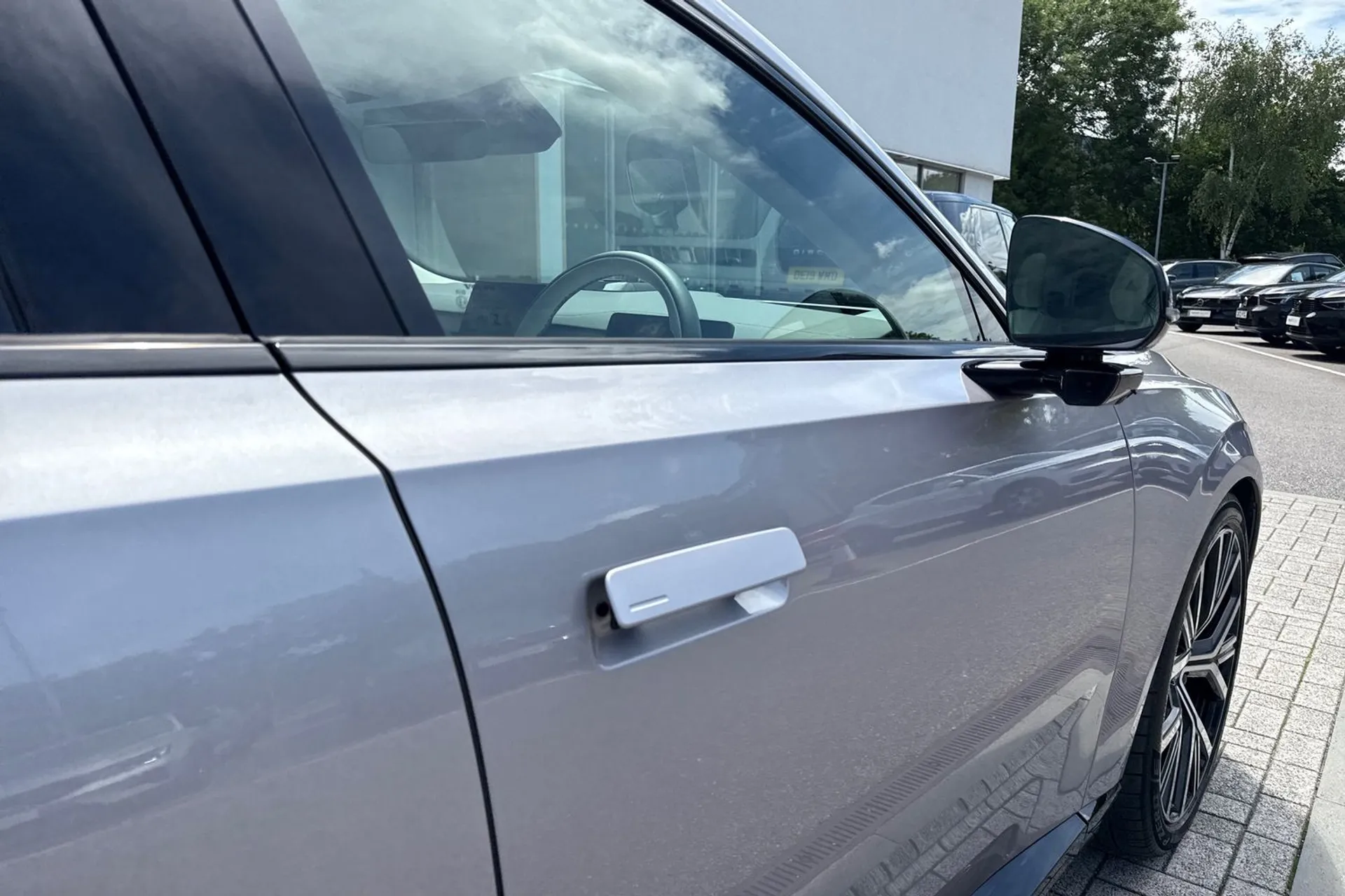 Volvo ES90 thumbnail image number 17