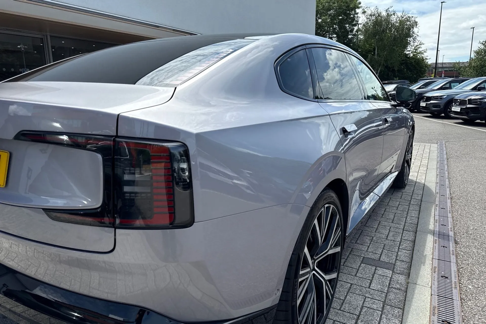 Volvo ES90 thumbnail image number 15