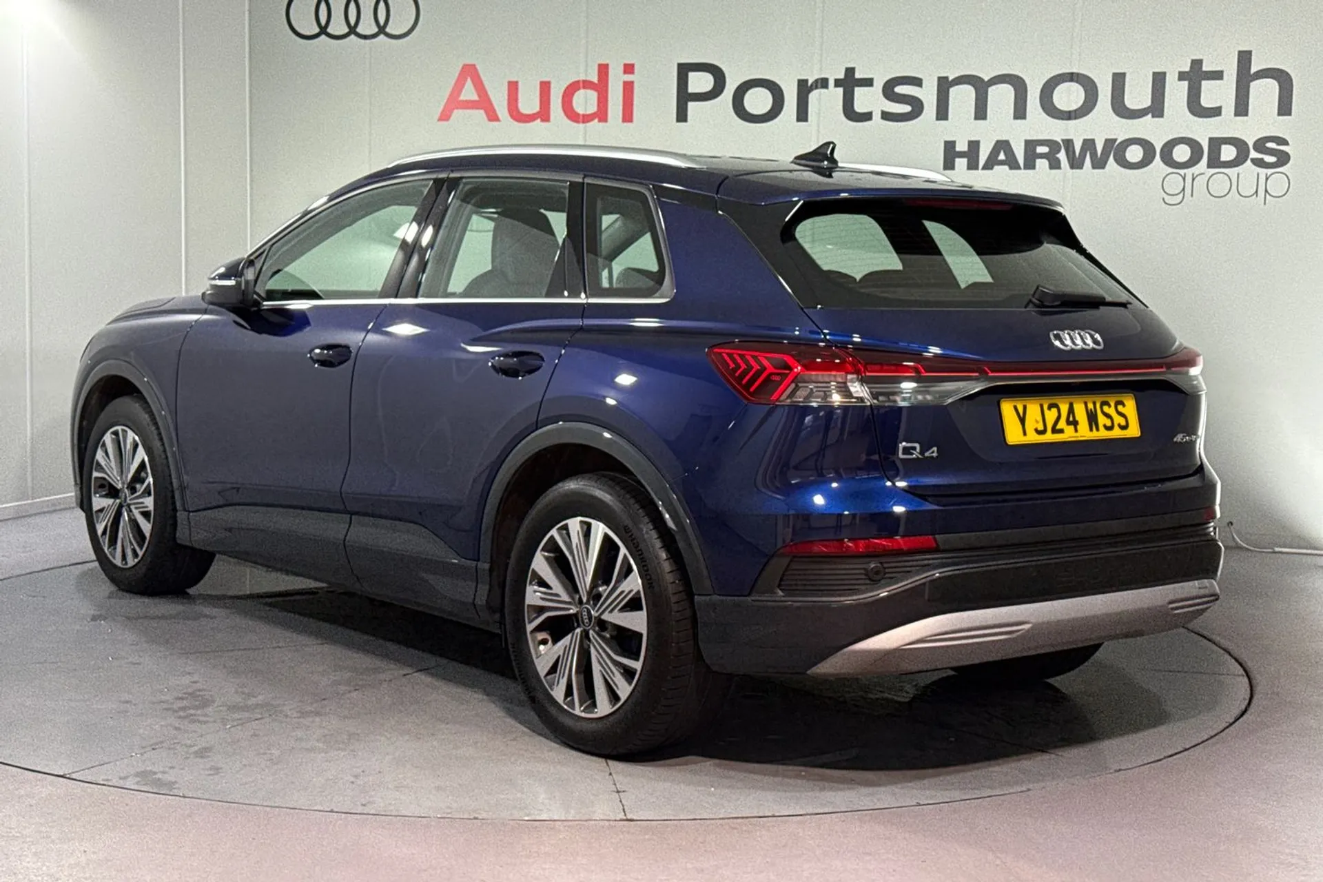 Audi Q4 thumbnail image number 17