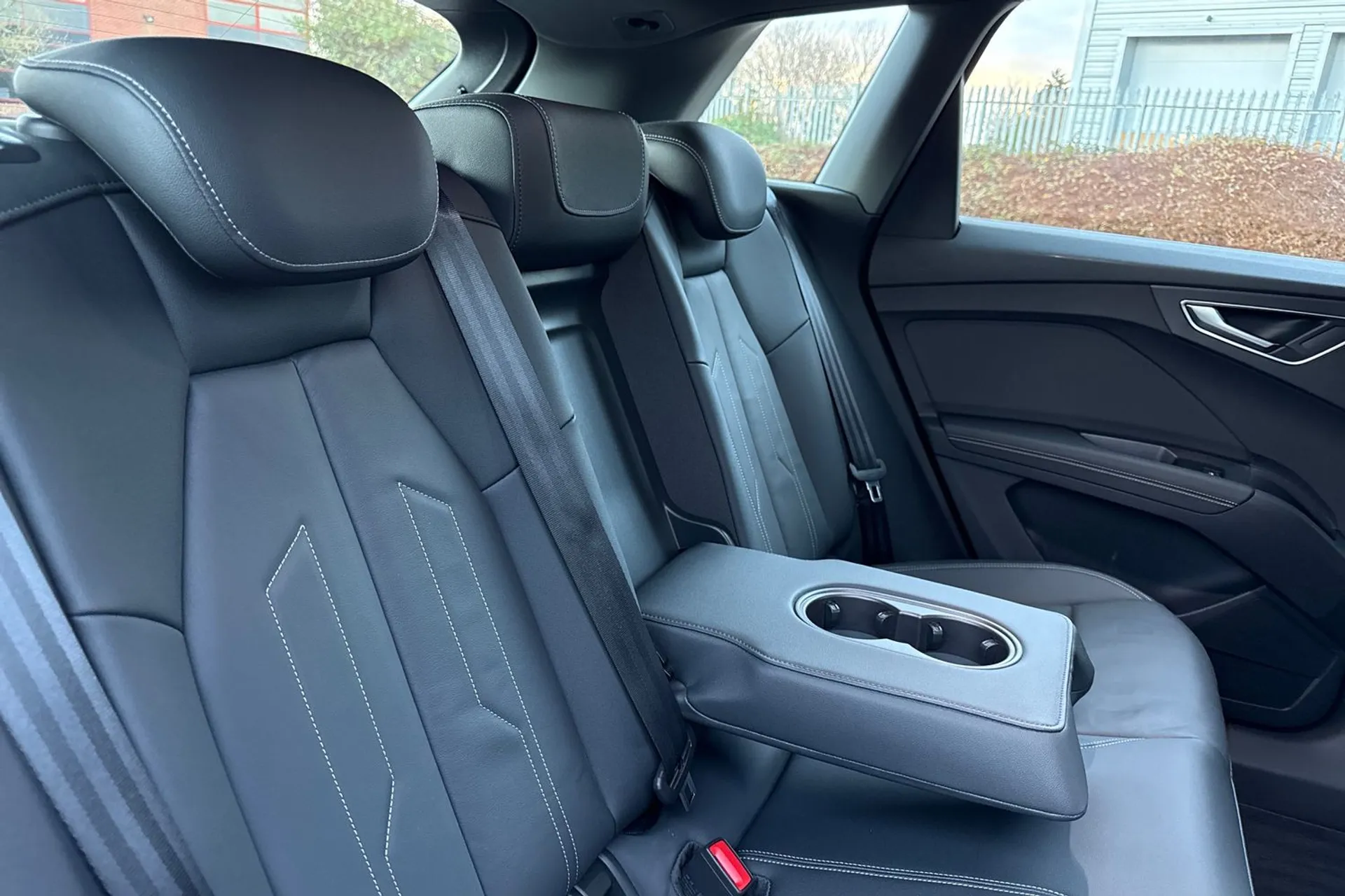 Audi Q4 thumbnail image number 41