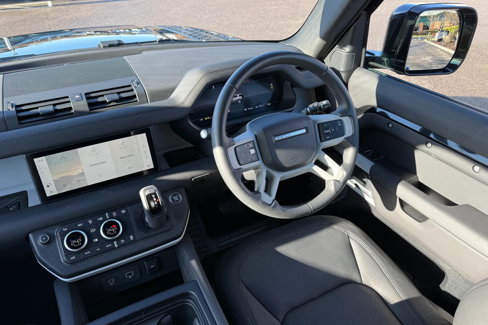 LAND ROVER DEFENDER thumbnail image number 24