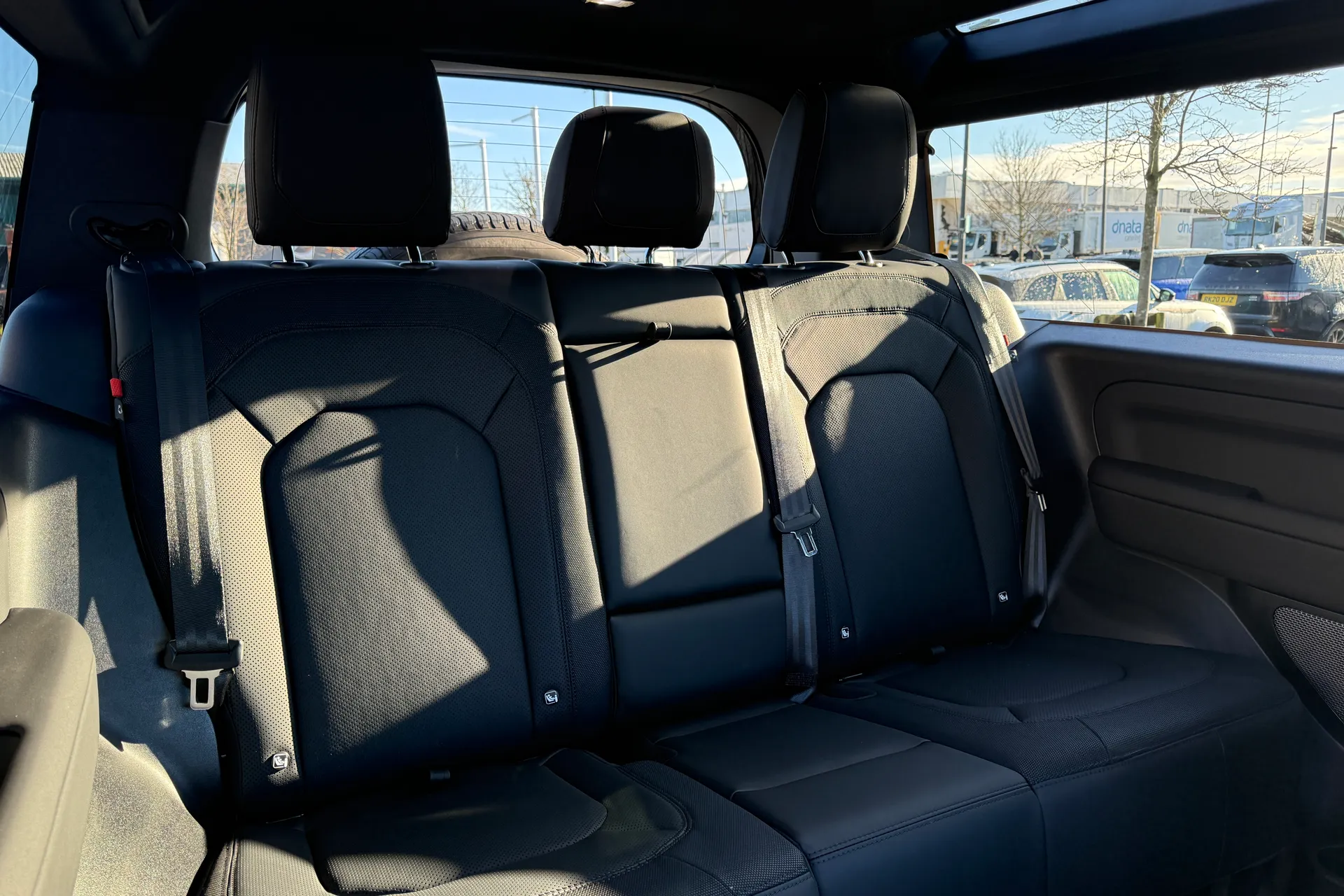 LAND ROVER DEFENDER thumbnail image number 34