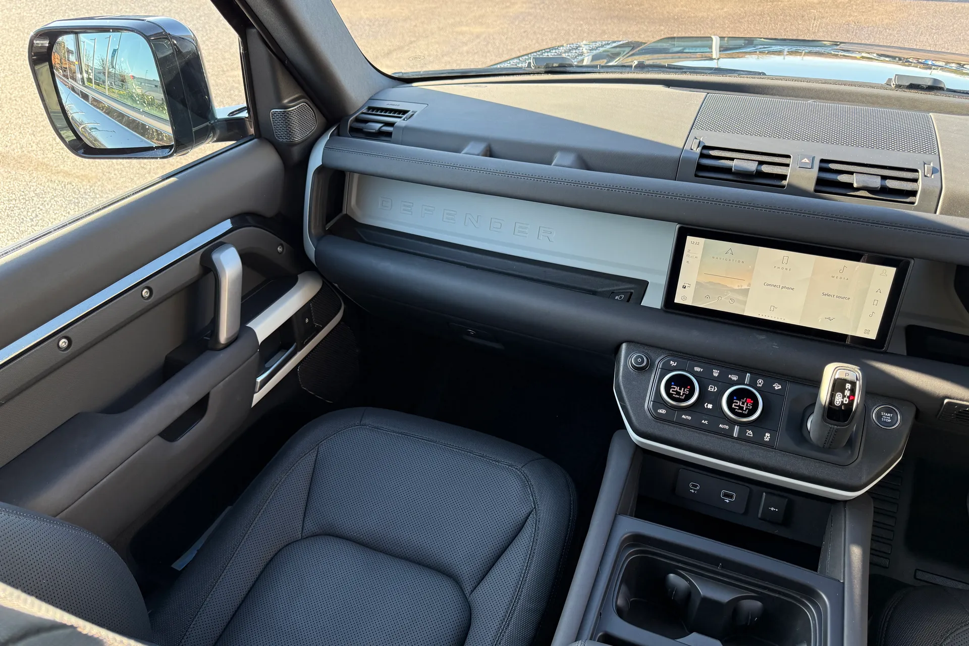 LAND ROVER DEFENDER thumbnail image number 20