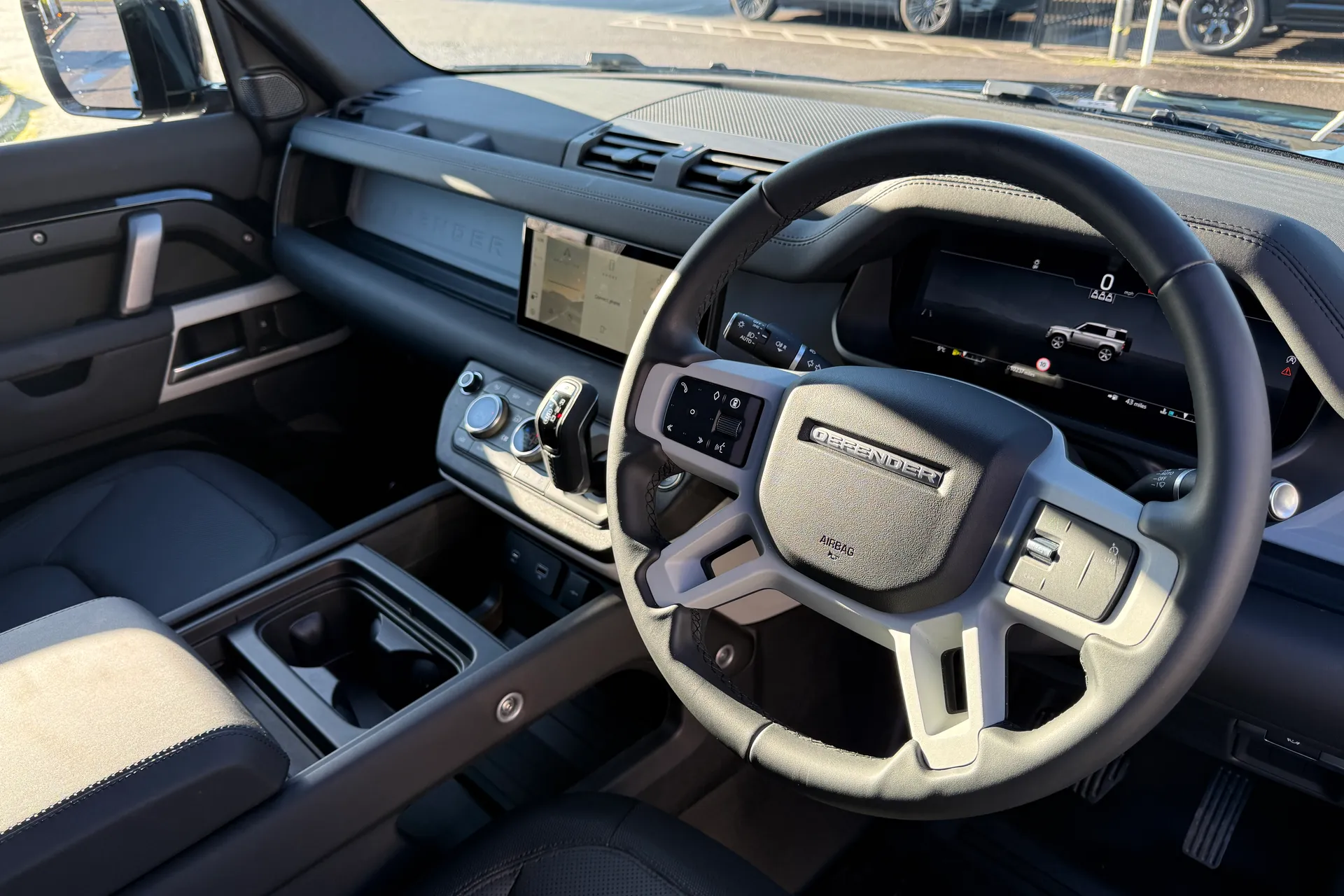 LAND ROVER DEFENDER thumbnail image number 38