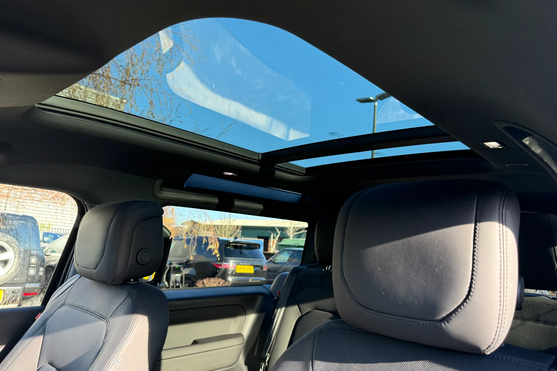 LAND ROVER DEFENDER thumbnail image number 6