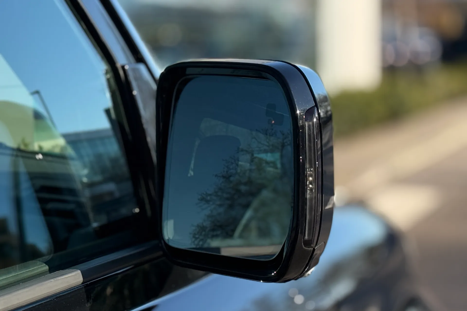 LAND ROVER DEFENDER thumbnail image number 14