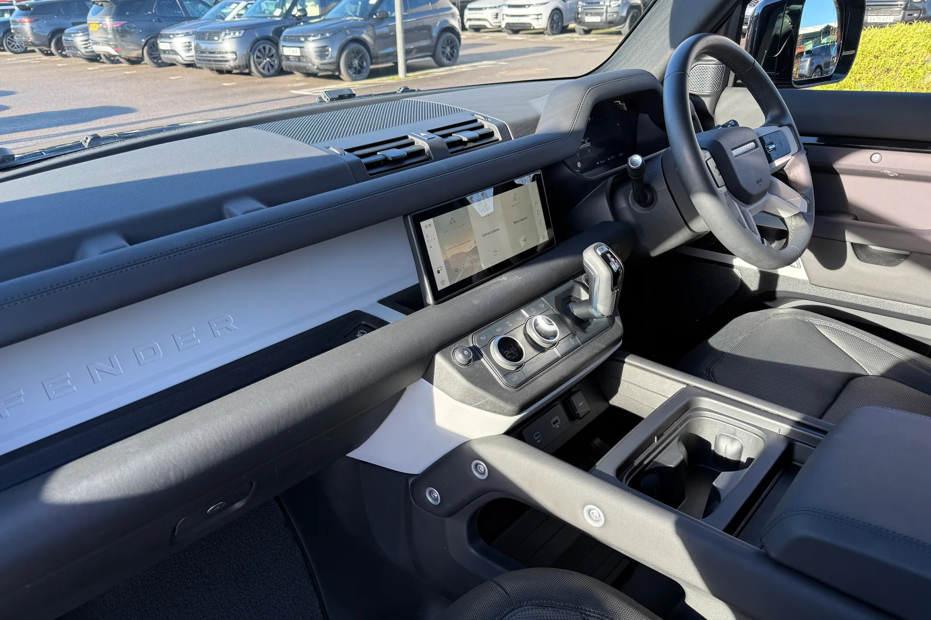 LAND ROVER DEFENDER thumbnail image number 39