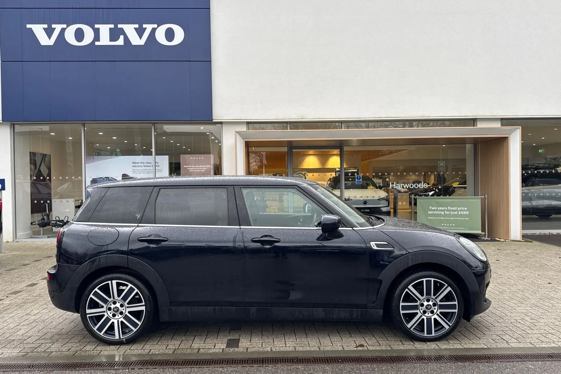 MINI CLUBMAN thumbnail image number 2