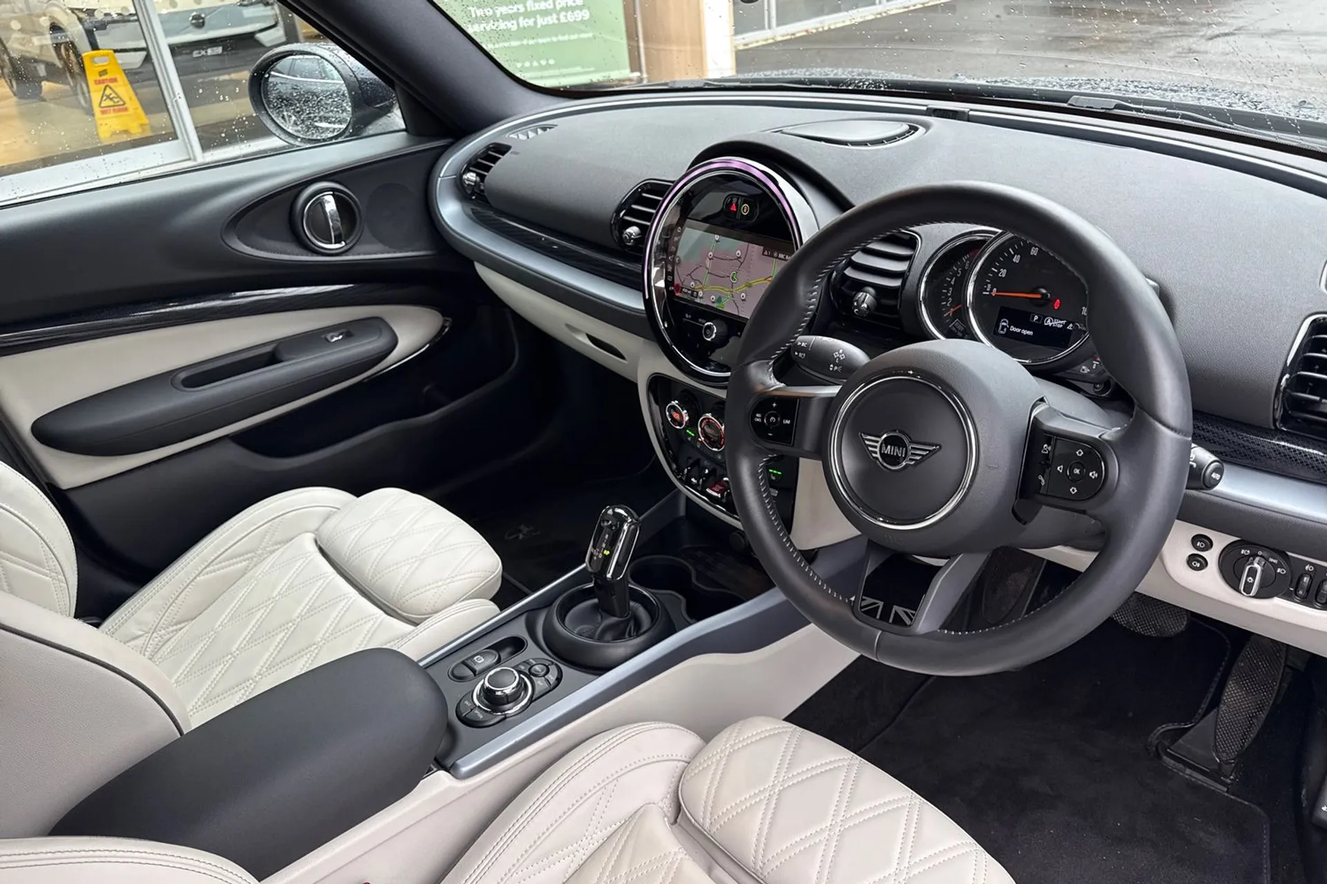 MINI CLUBMAN thumbnail image number 6