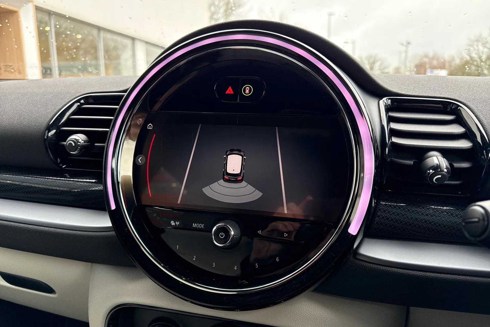 MINI CLUBMAN thumbnail image number 5