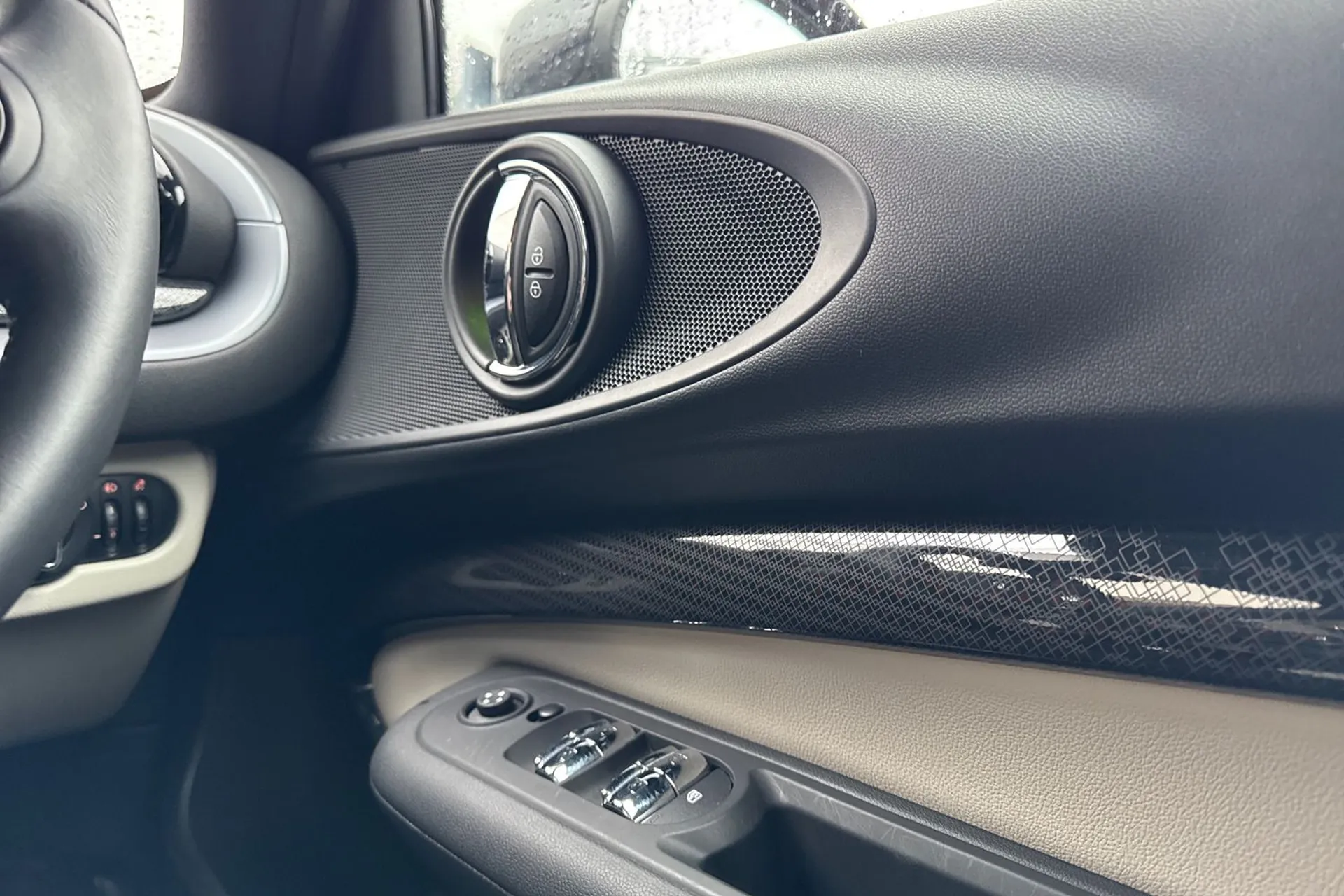 MINI CLUBMAN thumbnail image number 40