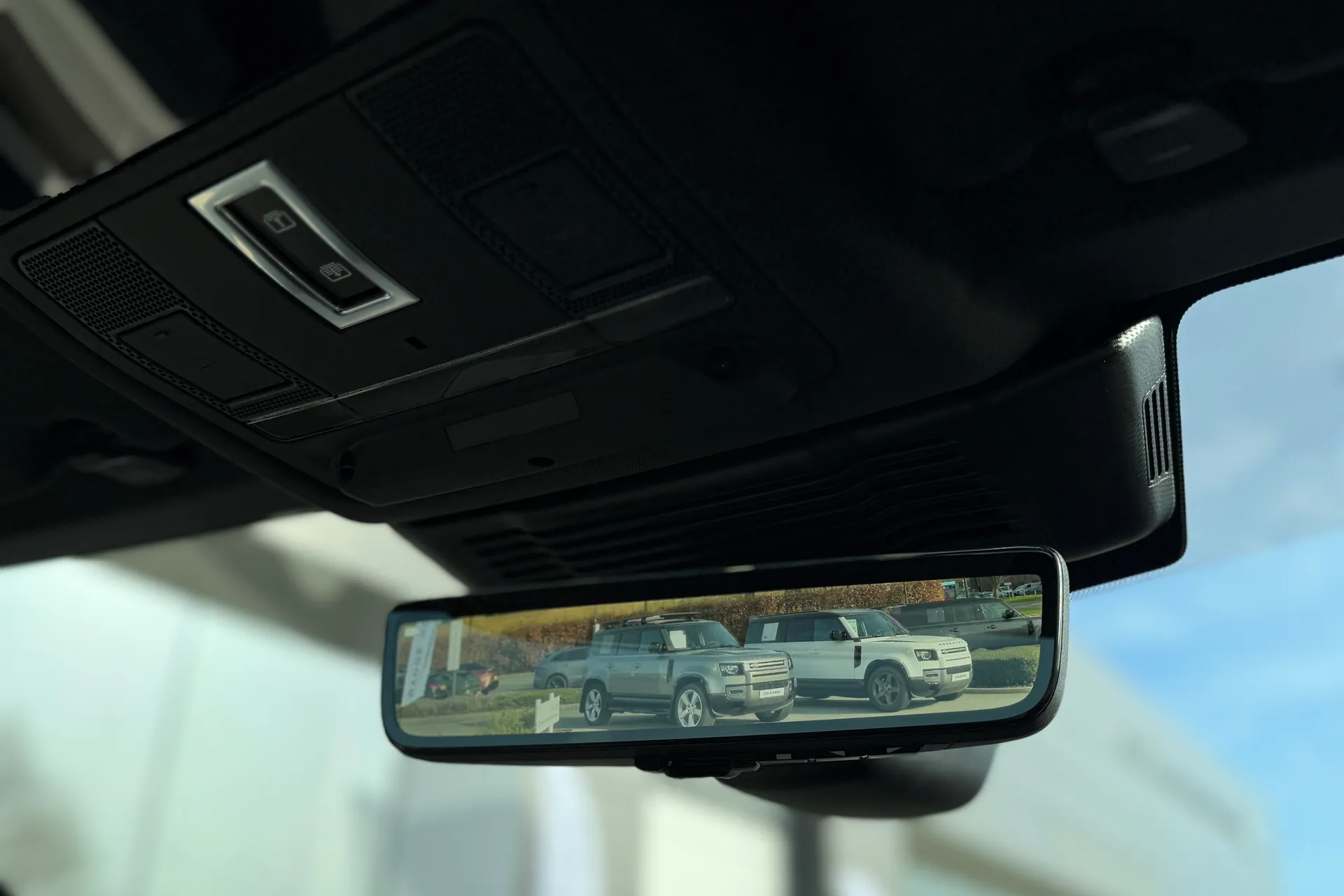 LAND ROVER DISCOVERY SPORT thumbnail image number 18