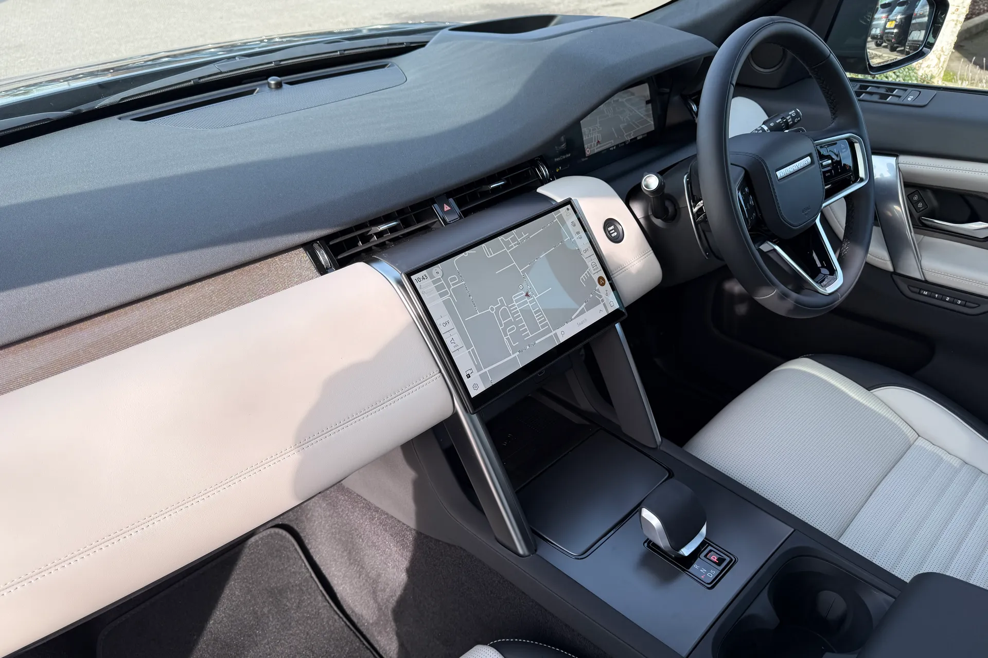 LAND ROVER DISCOVERY SPORT thumbnail image number 38