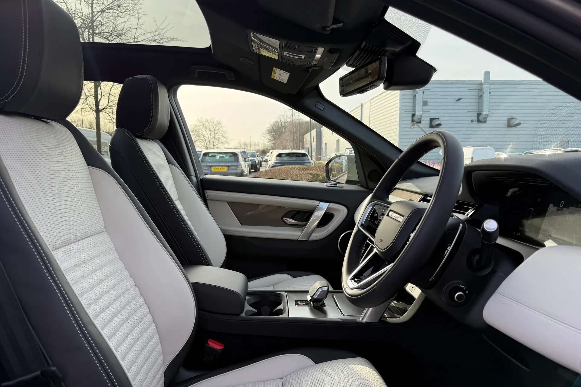 LAND ROVER DISCOVERY SPORT thumbnail image number 35