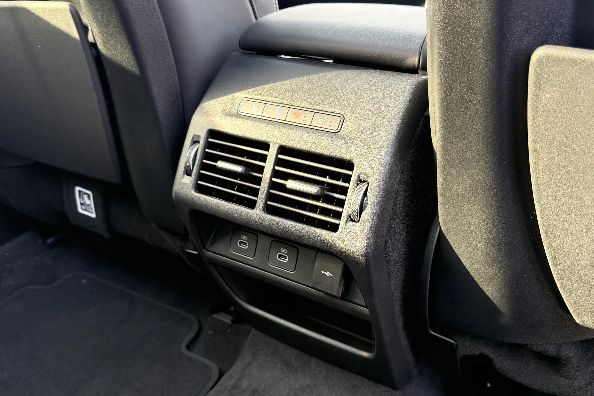 LAND ROVER DISCOVERY SPORT thumbnail image number 33