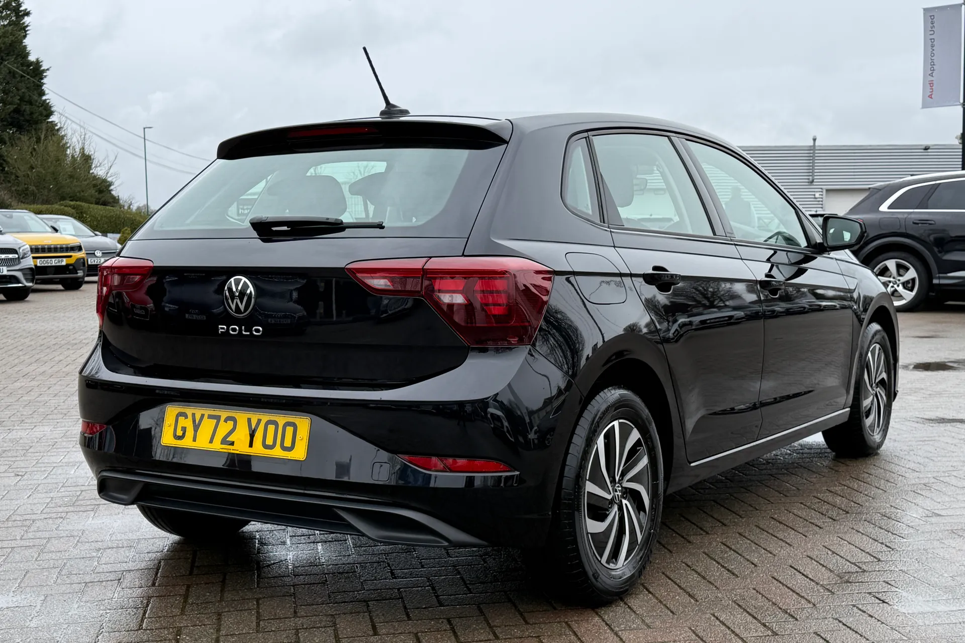 VOLKSWAGEN POLO thumbnail image number 24