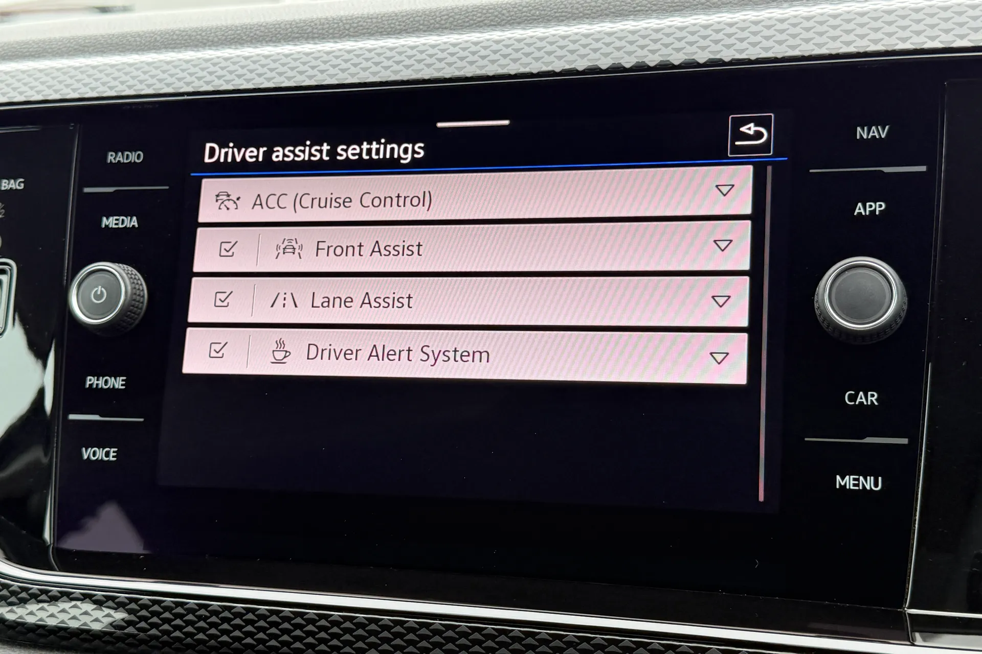 VOLKSWAGEN POLO thumbnail image number 8