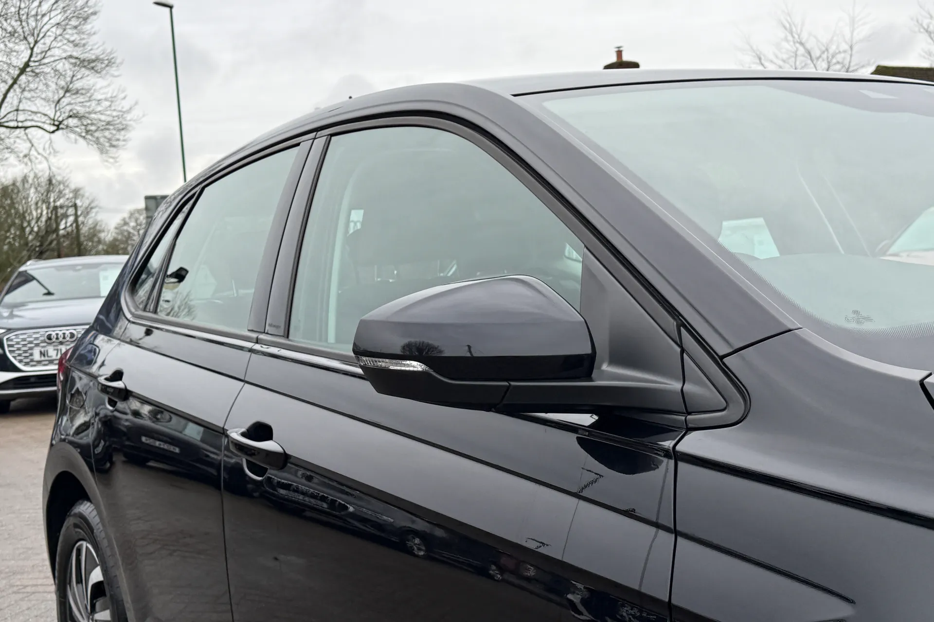 VOLKSWAGEN POLO thumbnail image number 39