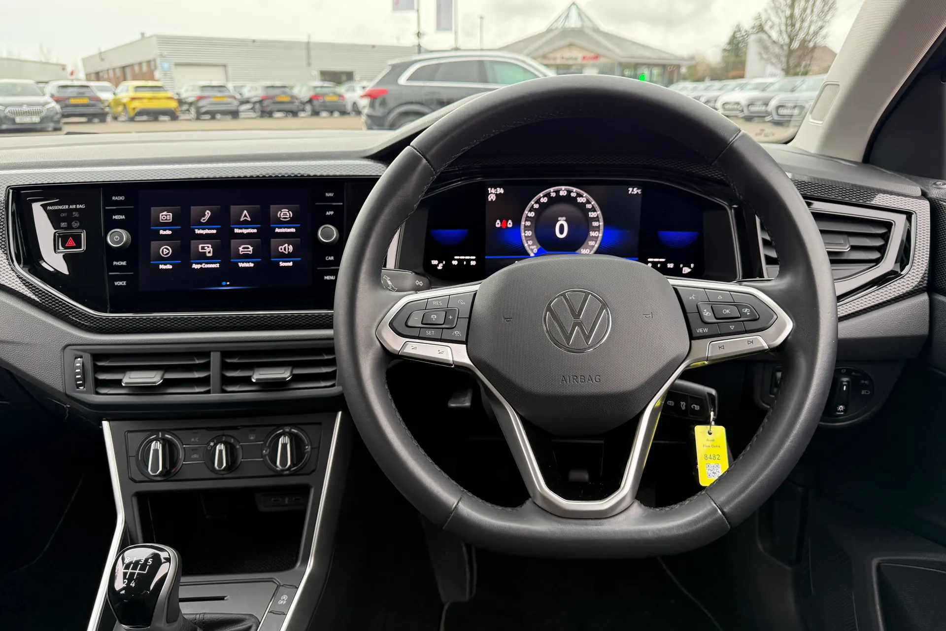 VOLKSWAGEN POLO thumbnail image number 5