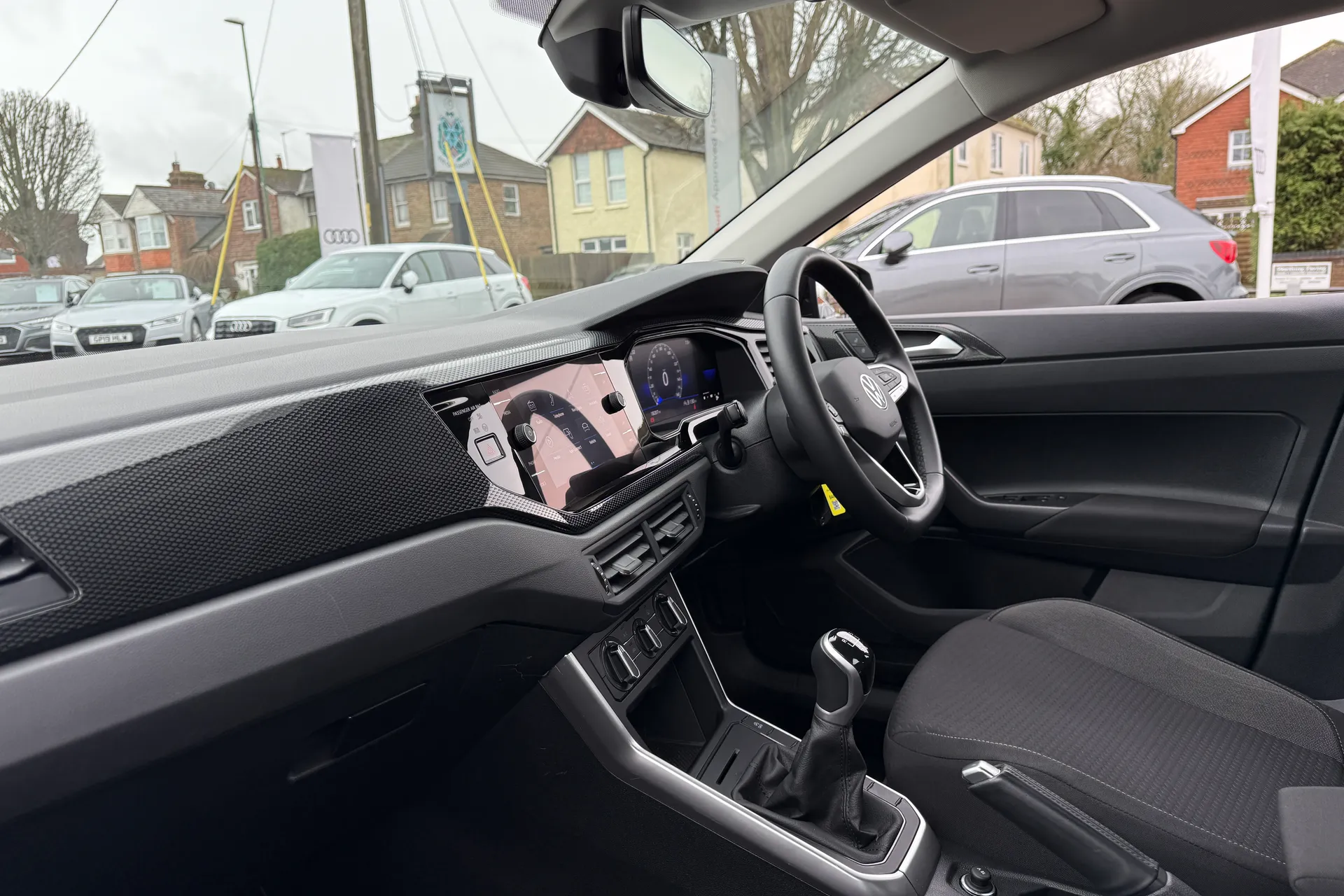 VOLKSWAGEN POLO thumbnail image number 22