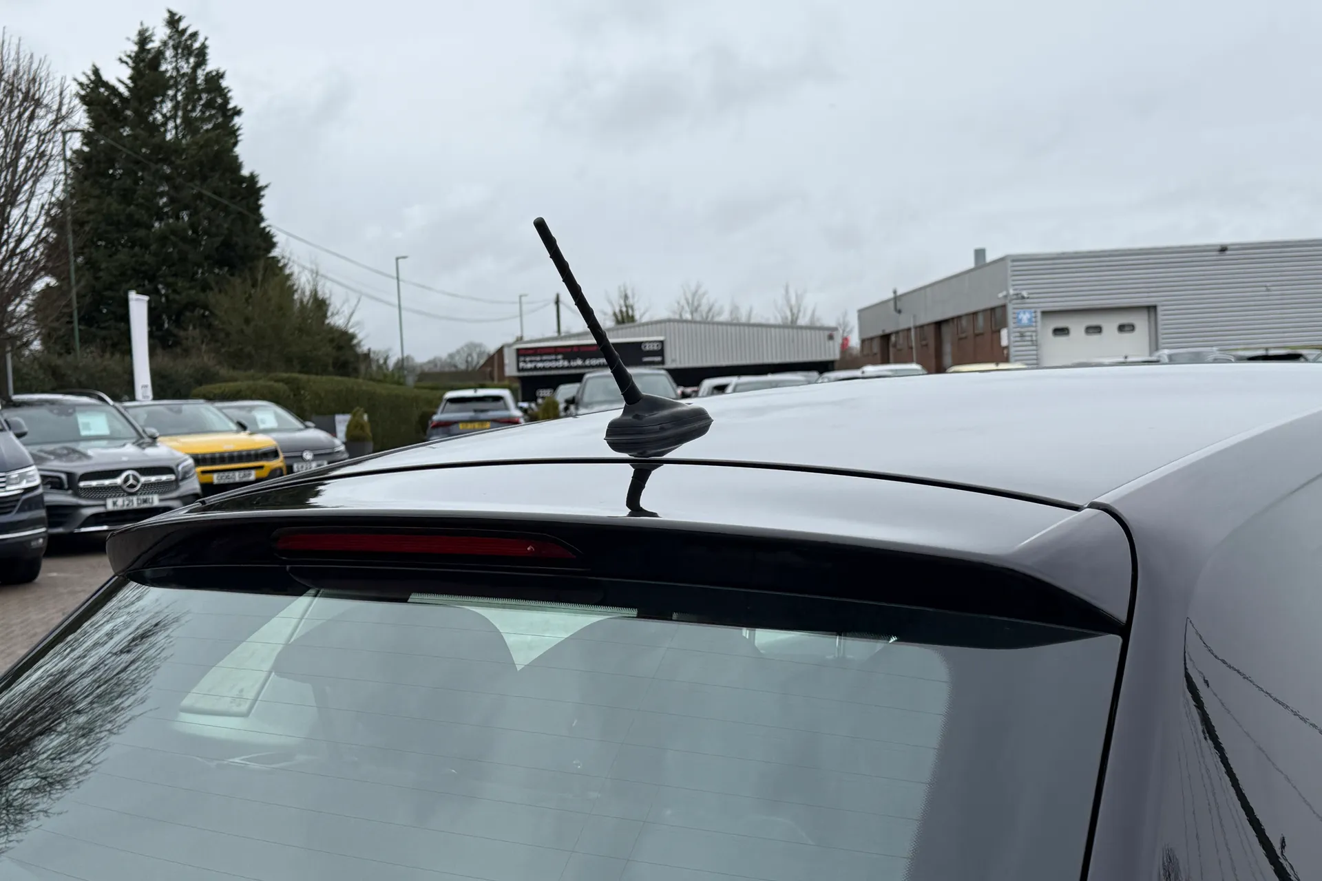 VOLKSWAGEN POLO thumbnail image number 40