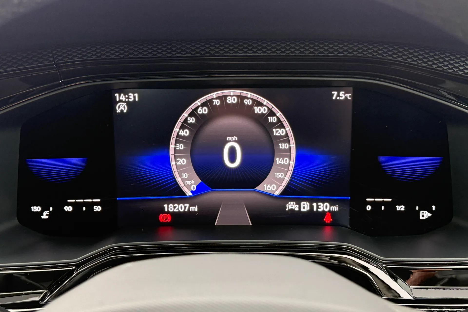 VOLKSWAGEN POLO thumbnail image number 9