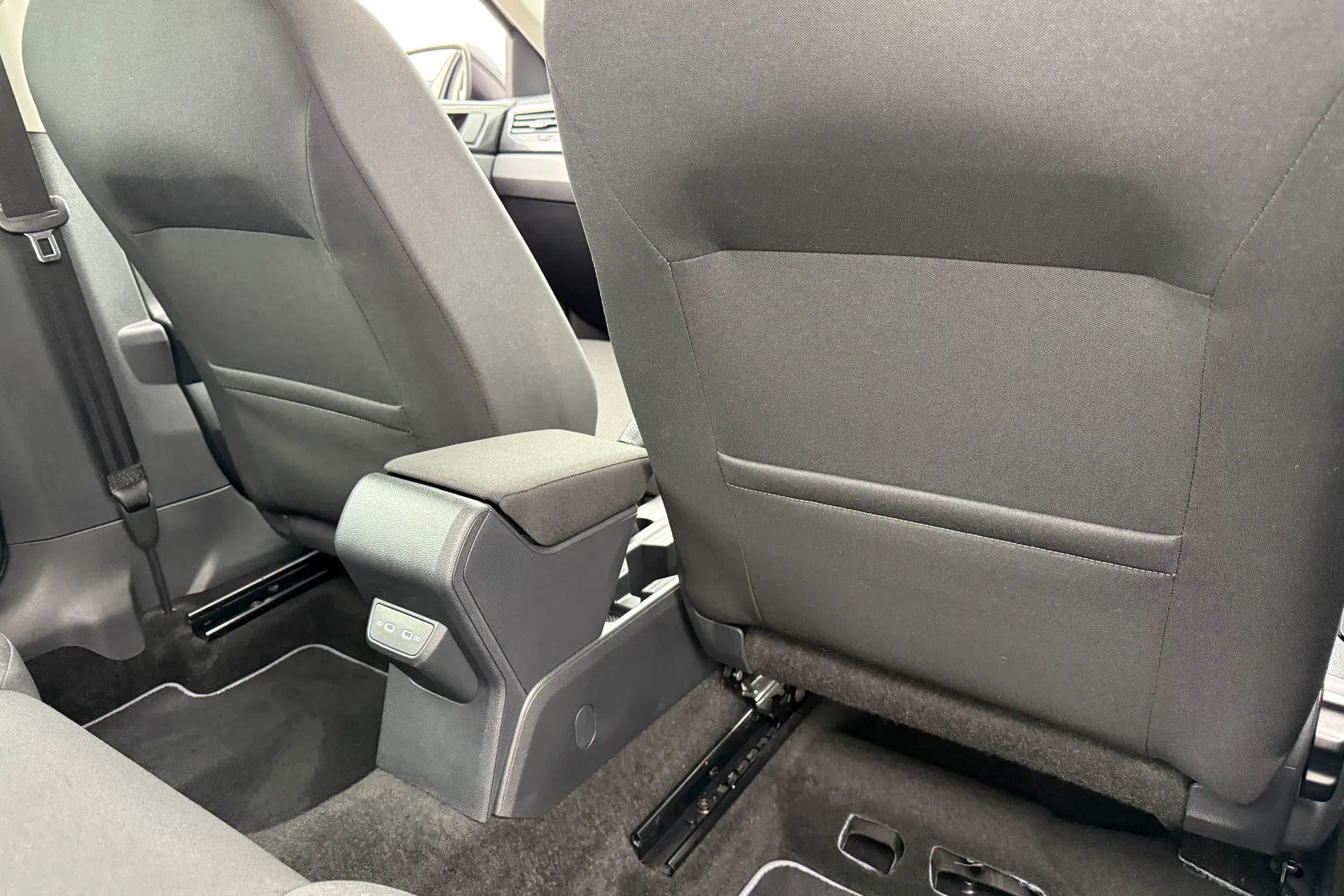 VOLKSWAGEN POLO thumbnail image number 36