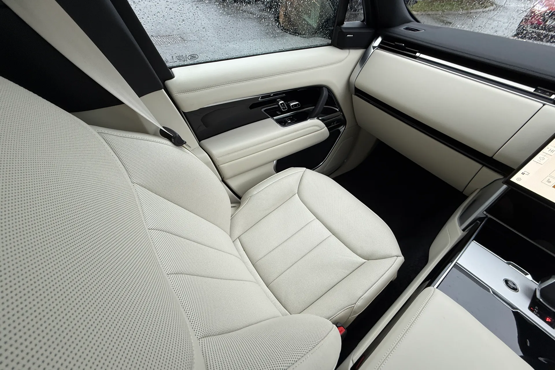 LAND ROVER RANGE ROVER thumbnail image number 12